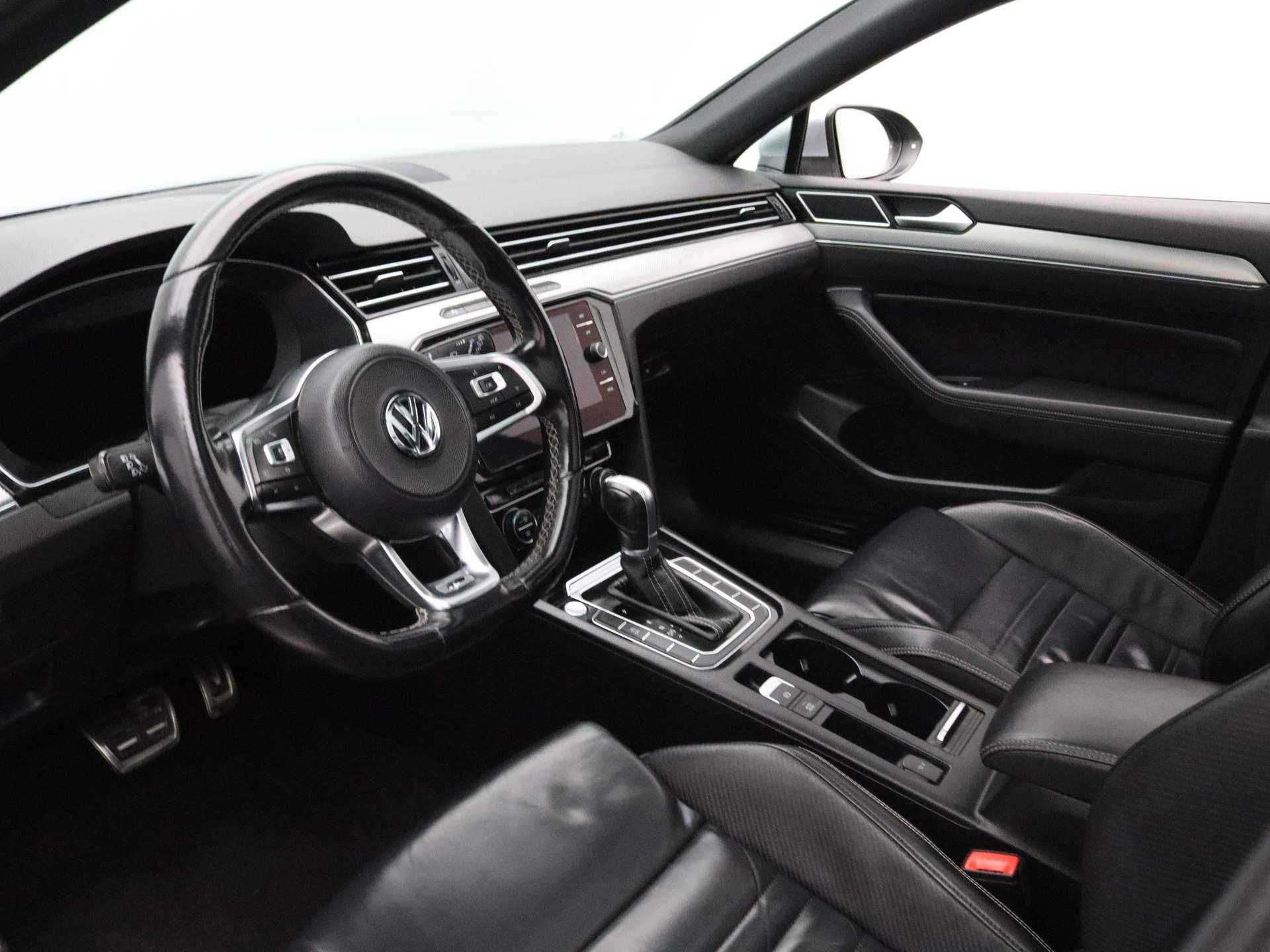 Volkswagen Passat Variant 150pk TSI Highline Business R DSG/AUTOMAAT ALL-IN PRIJS! Adapt. cruise | Leder | Panoramadak | 18" Velgen - 4/40