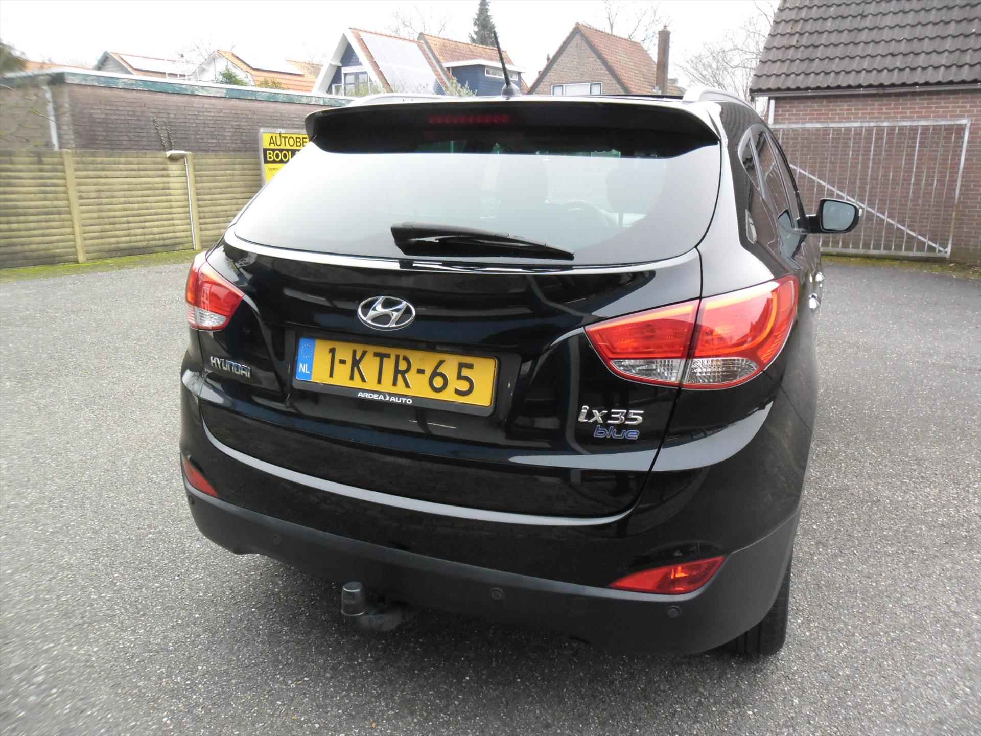 Hyundai IX35 1.6i GDI BLUE 135PK STYLE ECC LMV 1/2 LEDER SCHUIFDAK TREKHAAK PDC 87402 KM RIJKLAARPRIJS - 3/20