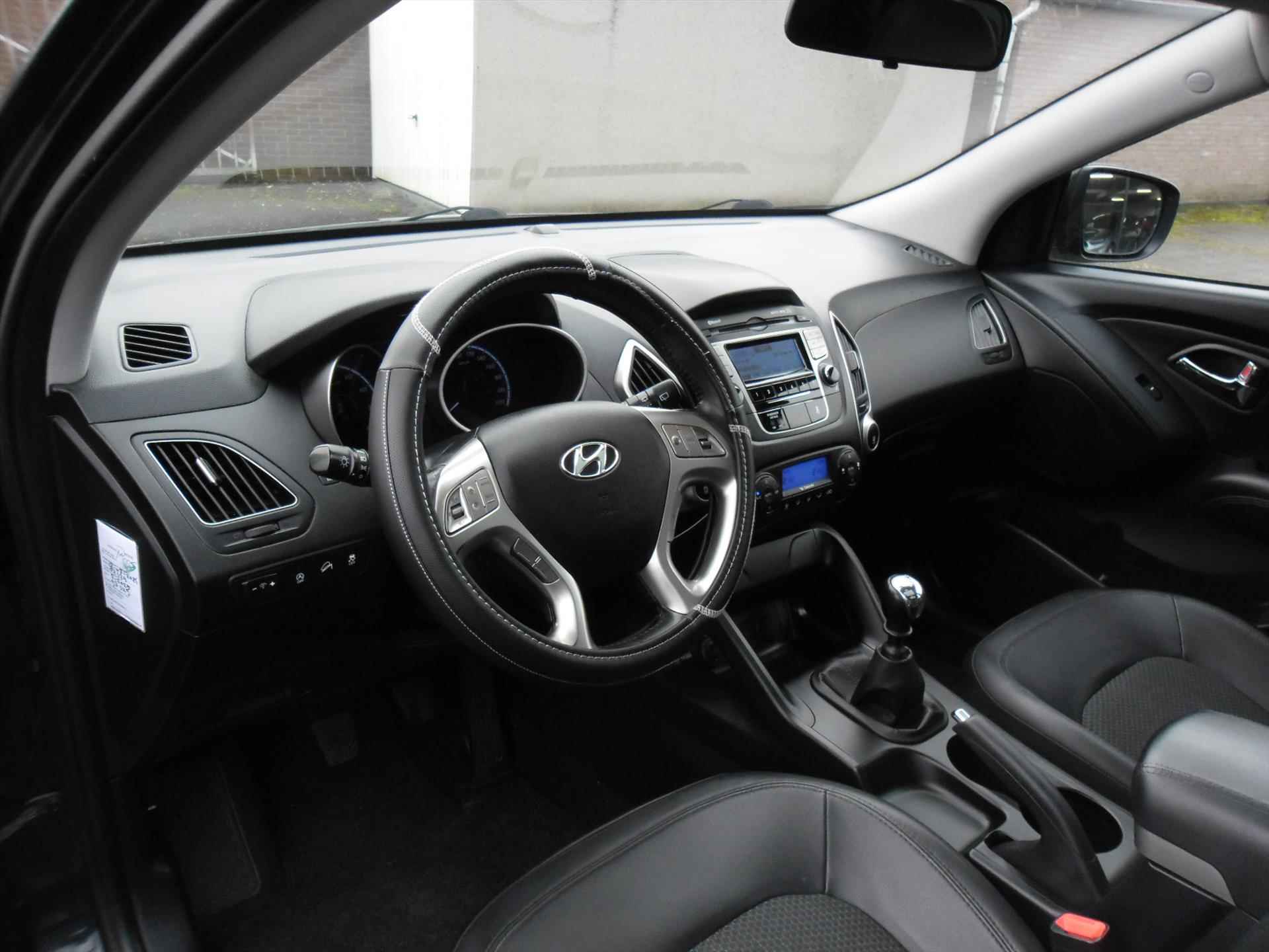 Hyundai IX35 1.6i GDI BLUE 135PK STYLE ECC LMV 1/2 LEDER SCHUIFDAK TREKHAAK PDC 87402 KM RIJKLAARPRIJS - 4/20