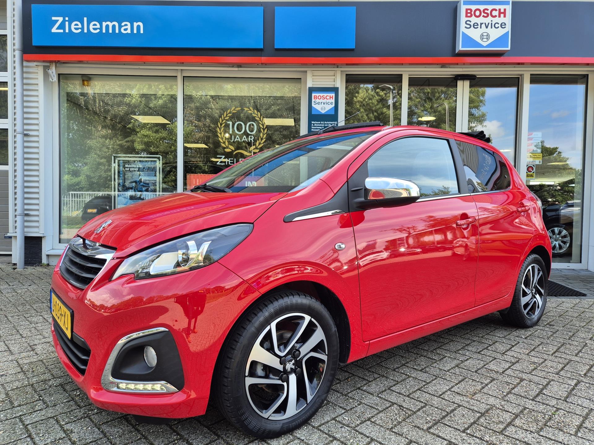 PEUGEOT 108 1.0 e-VTi 72 pk TOP! Allure 5-deurs