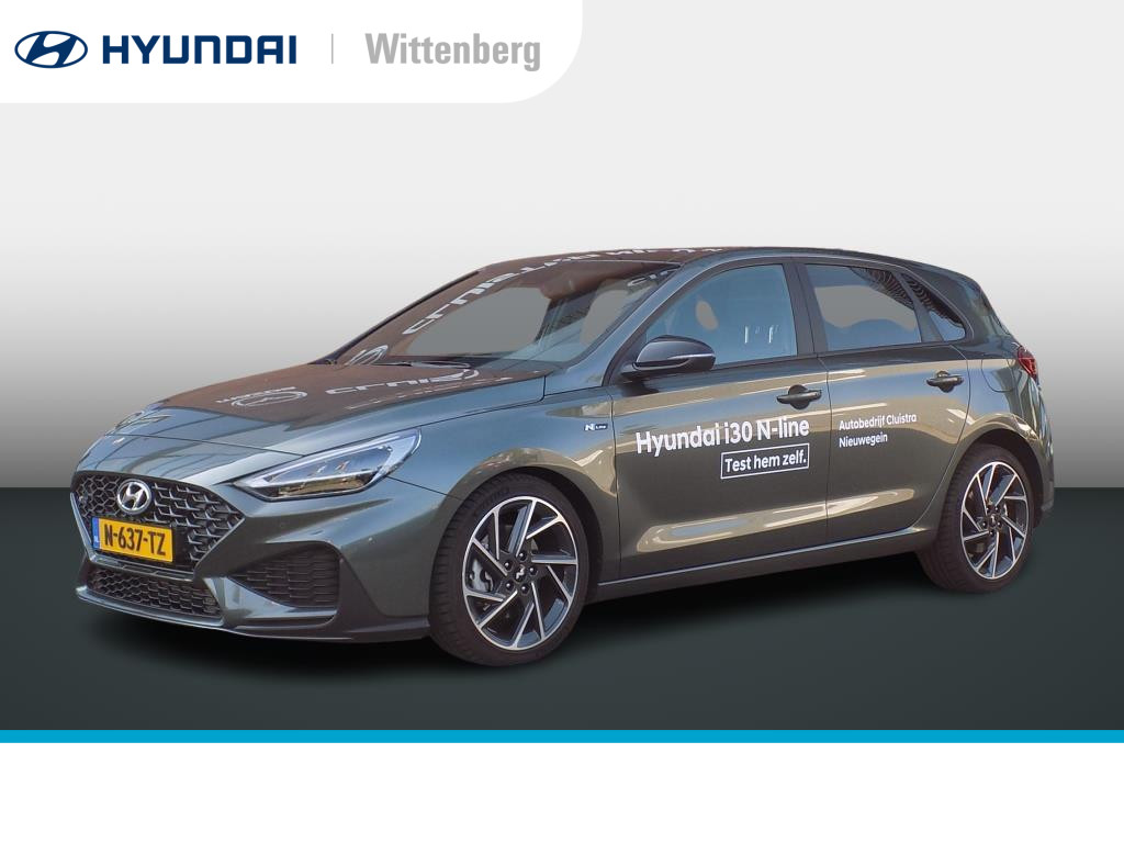 Hyundai i30 1.5 T-GDi 160 MHEV N-Line Sky | Schuifdak | Navigatie | Camera | Keyless bij viaBOVAG.nl
