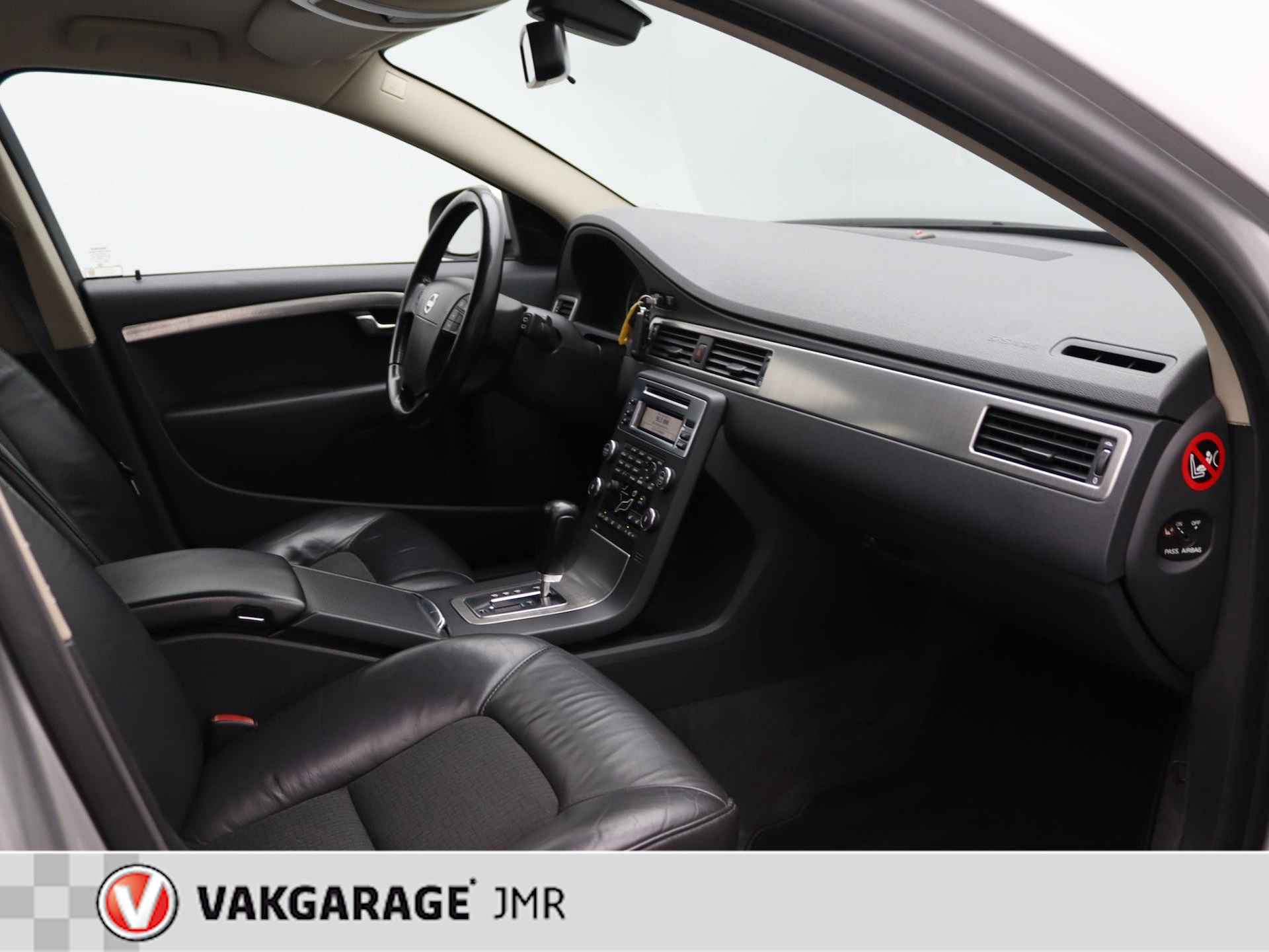 Volvo V70 2.5FT Momentum Youngtimer Trekhaak - PDC Achter - Stoel + Achterbank verwarming - Bluetooth - Climate en Cruise Control - 9/39