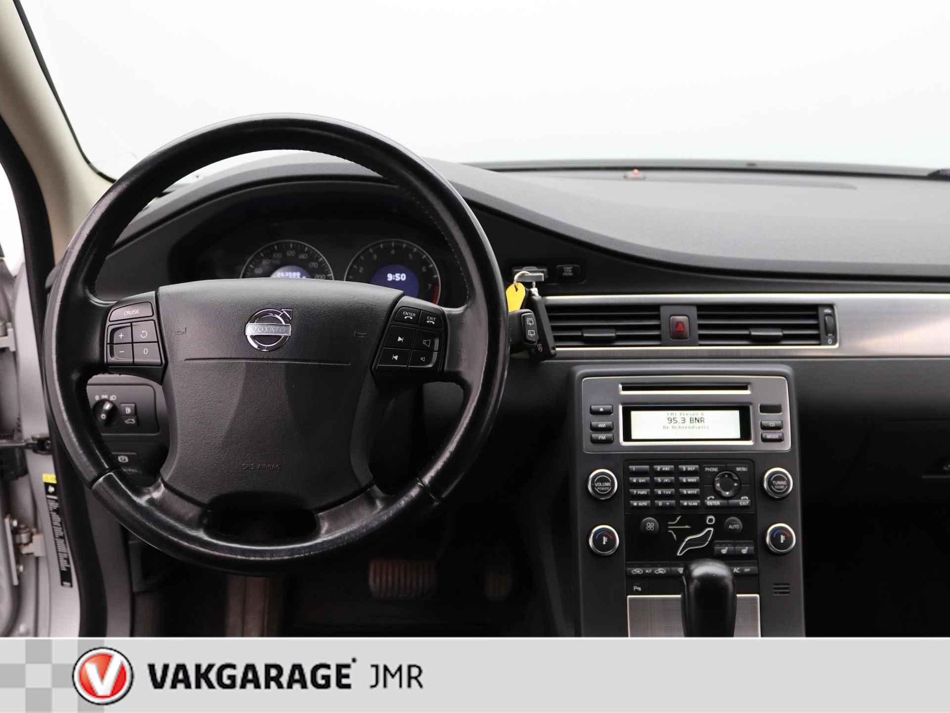 Volvo V70 2.5FT Momentum Youngtimer Trekhaak - PDC Achter - Stoel + Achterbank verwarming - Bluetooth - Climate en Cruise Control - 15/39