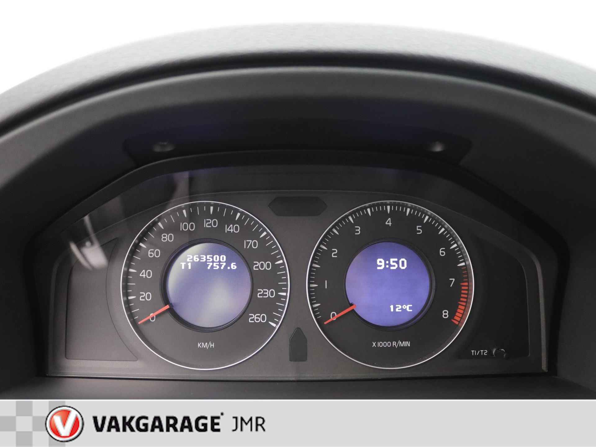 Volvo V70 2.5FT Momentum Youngtimer Trekhaak - PDC Achter - Stoel + Achterbank verwarming - Bluetooth - Climate en Cruise Control - 17/39