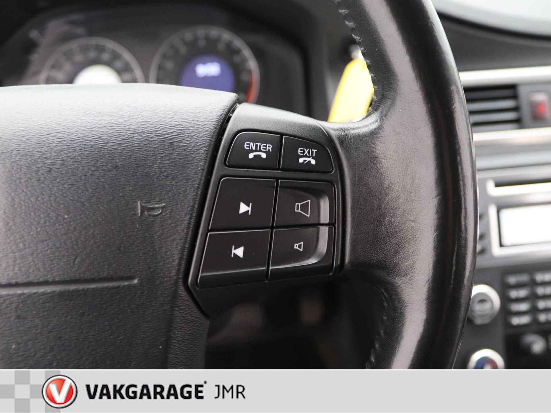 Volvo V70 2.5FT Momentum Youngtimer Trekhaak - PDC Achter - Stoel + Achterbank verwarming - Bluetooth - Climate en Cruise Control - 25/39