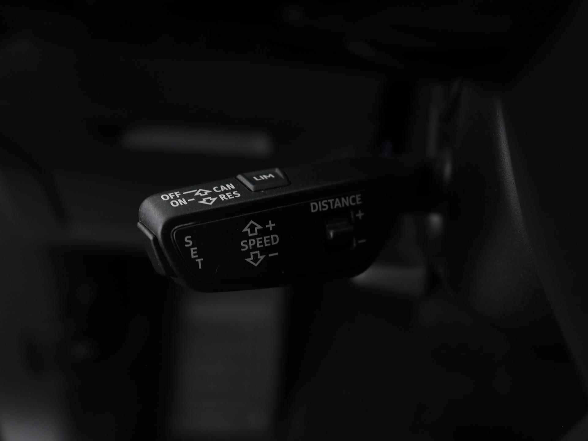 Audi e-tron Sportback 50 quattro Business edition Plus 71 kWh | Stoelverwarming | Navigatie | LED | Camera | Panoramadak | Adaptive Cruise | - 32/46