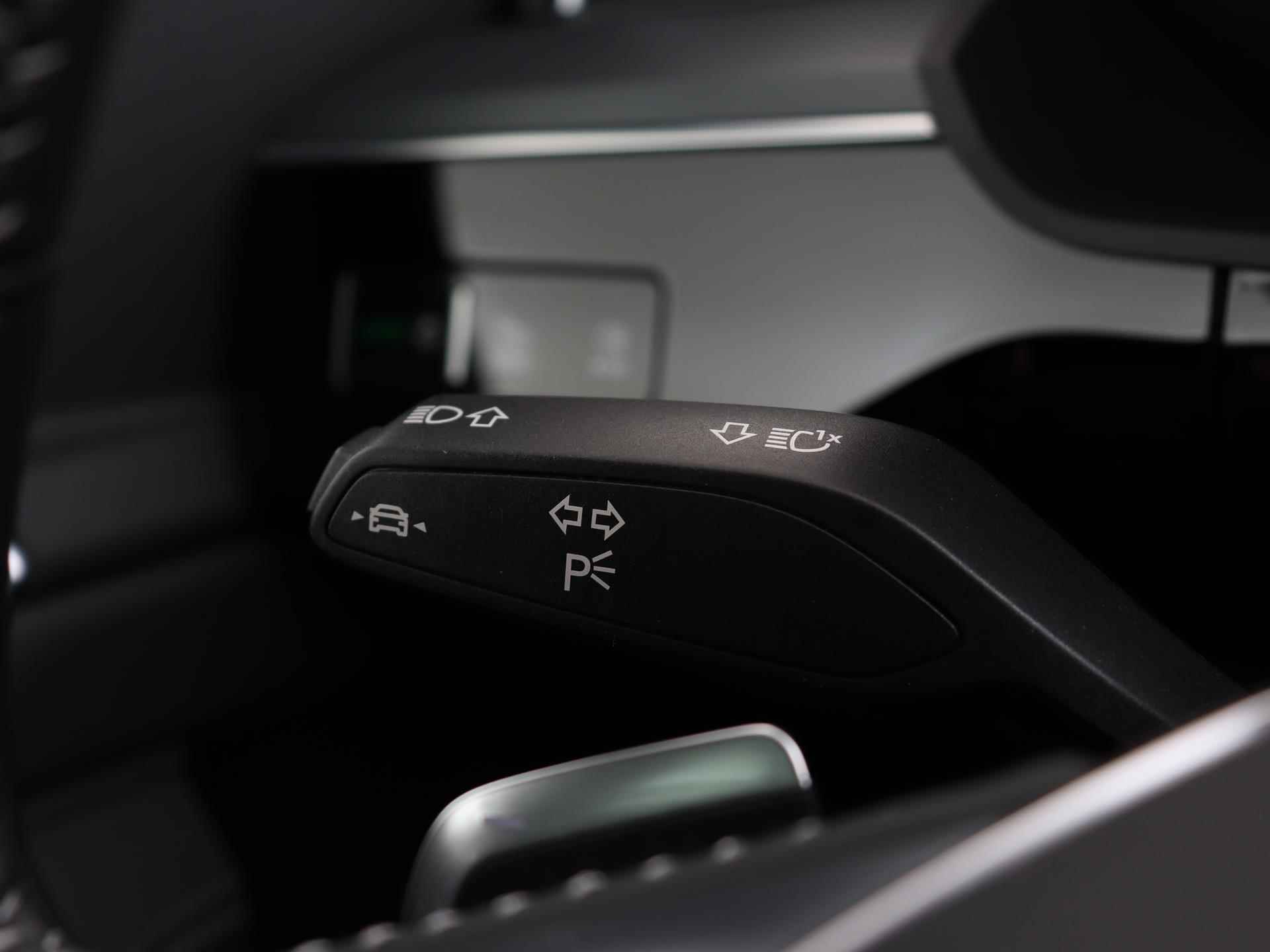 Audi e-tron Sportback 50 quattro Business edition Plus 71 kWh | Stoelverwarming | Navigatie | LED | Camera | Panoramadak | Adaptive Cruise | - 35/46