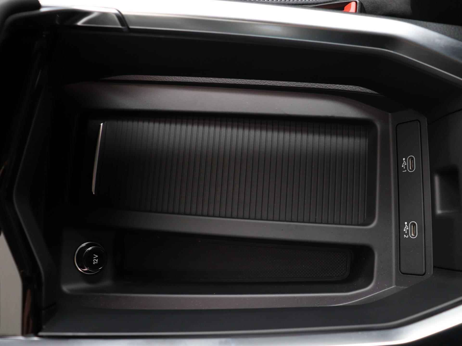 Audi e-tron Sportback 50 quattro Business edition Plus 71 kWh | Stoelverwarming | Navigatie | LED | Camera | Panoramadak | Adaptive Cruise | - 43/46