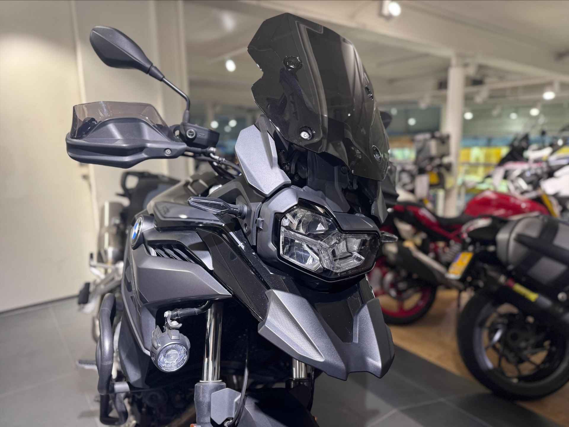 BMW F 750 GS Triple Black - 3/9