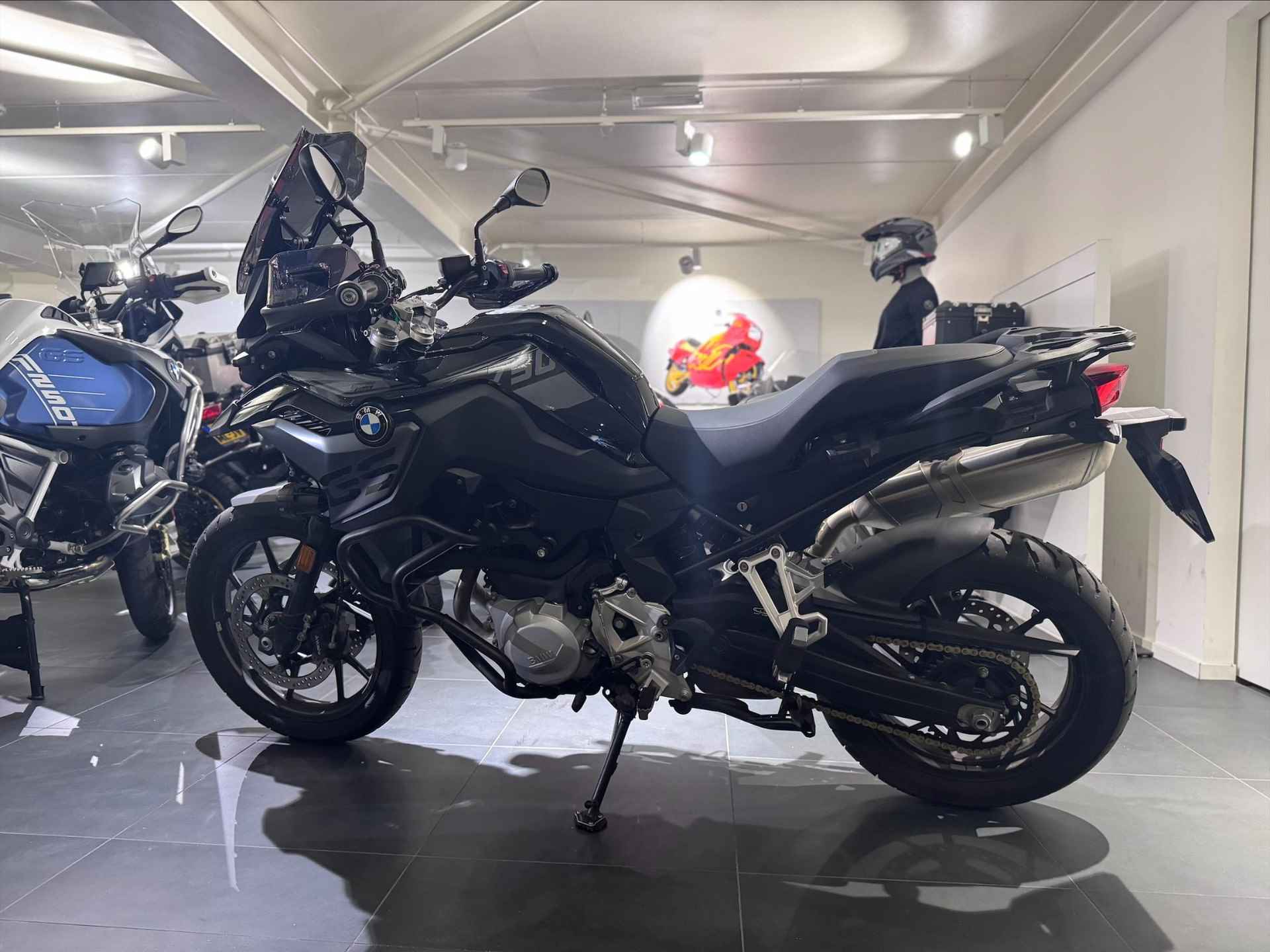 BMW F 750 GS Triple Black - 4/9