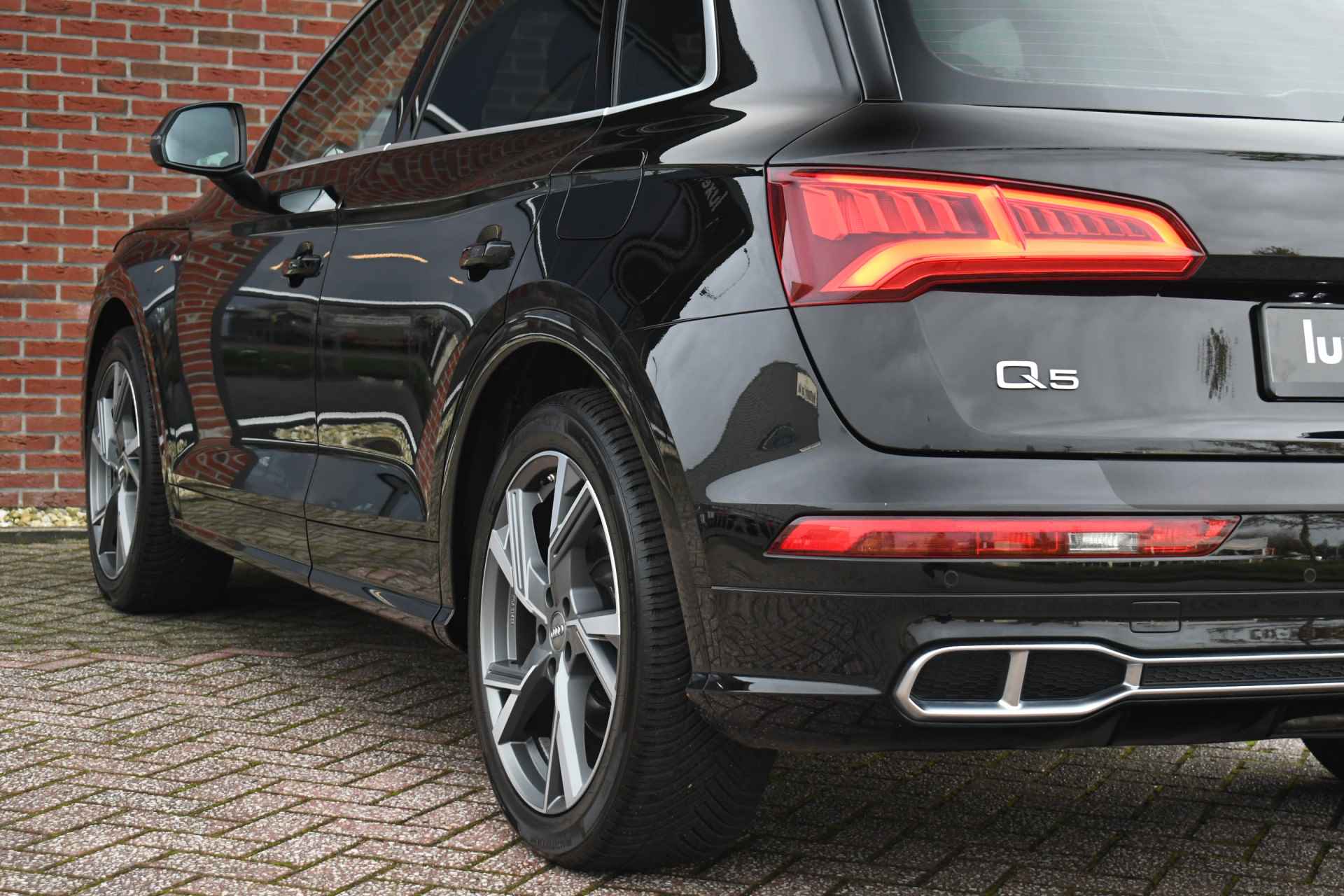 Audi Q5 55 TFSI e 367pk quattro S-Line Trekhaak 20 inch Keyless - 34/71