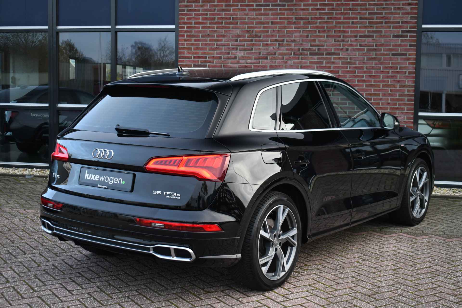 Audi Q5 55 TFSI e 367pk quattro S-Line Trekhaak 20 inch Keyless - 54/71