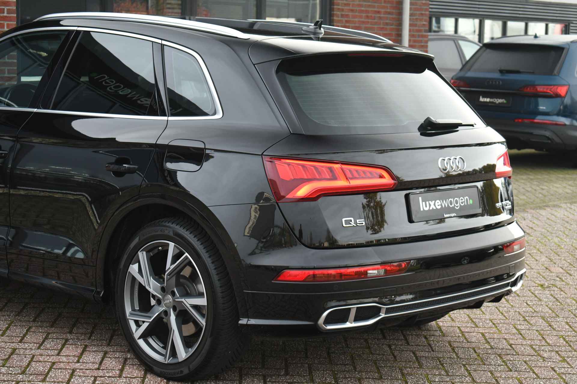 Audi Q5 55 TFSI e 367pk quattro S-Line Trekhaak 20 inch Keyless - 56/71