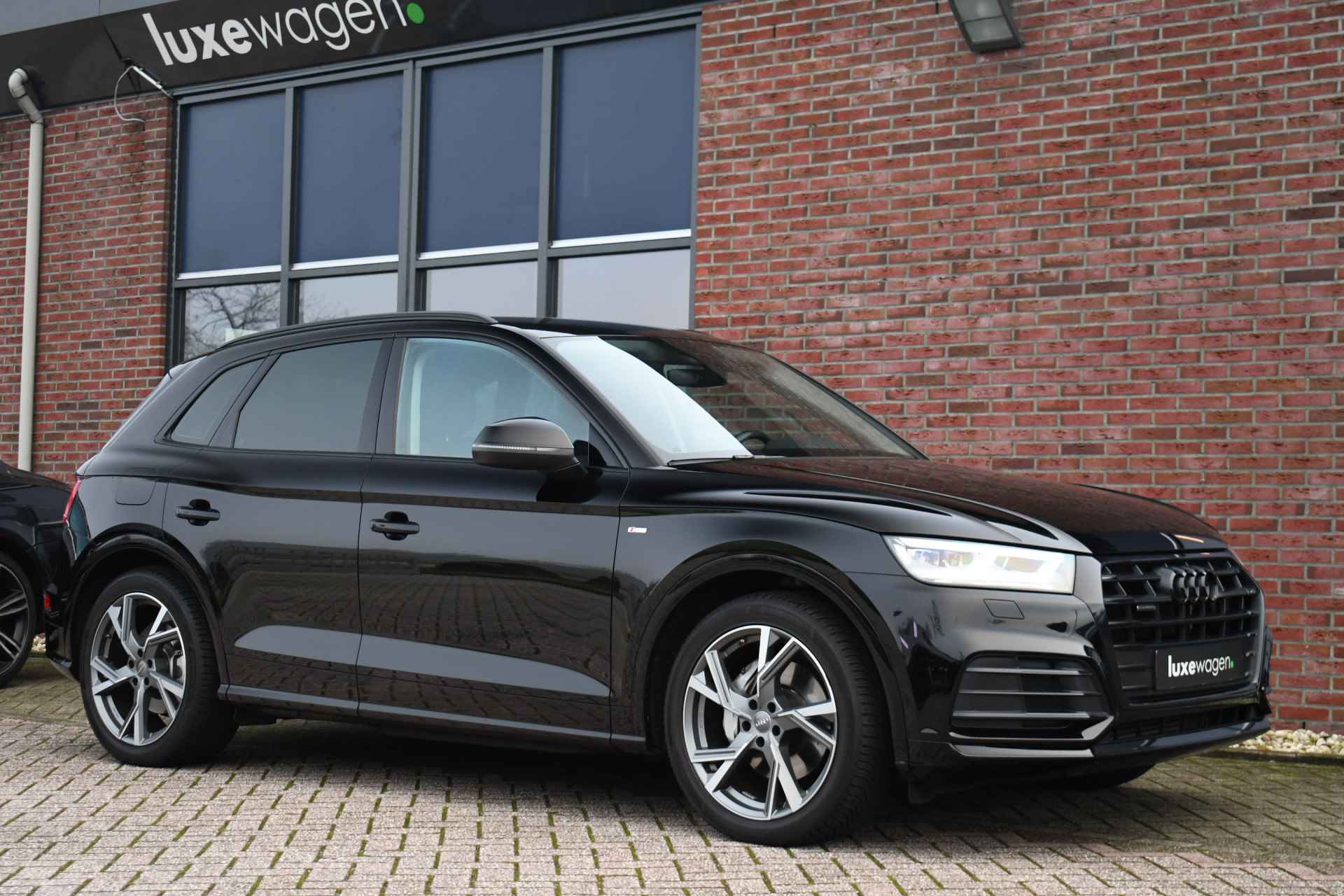 Audi Q5 55 TFSI e 367pk quattro S-Line Trekh Optic-black 20inch Keyless - 5/71