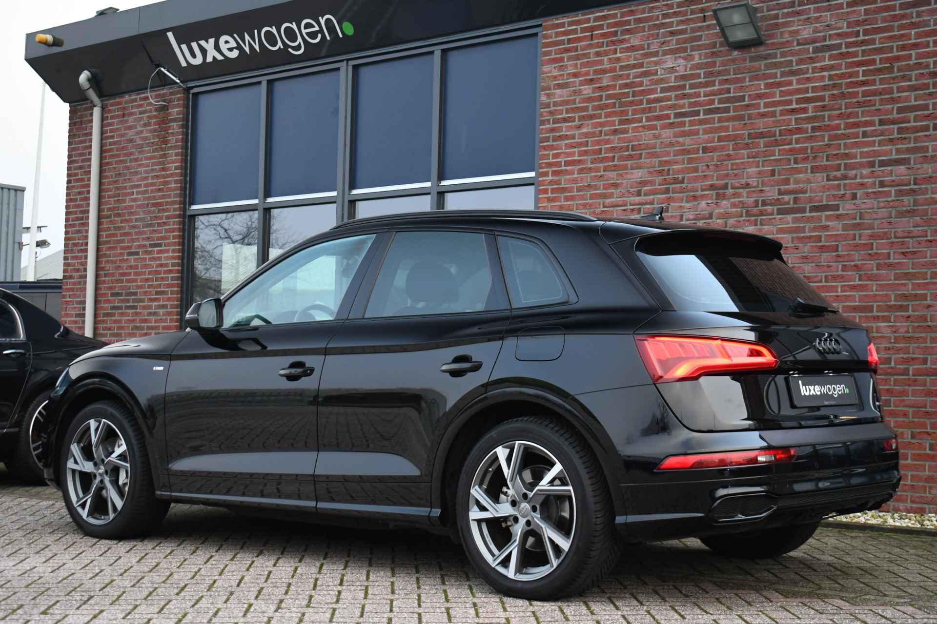 Audi Q5 55 TFSI e 367pk quattro S-Line Trekh Optic-black 20inch Keyless - 6/71