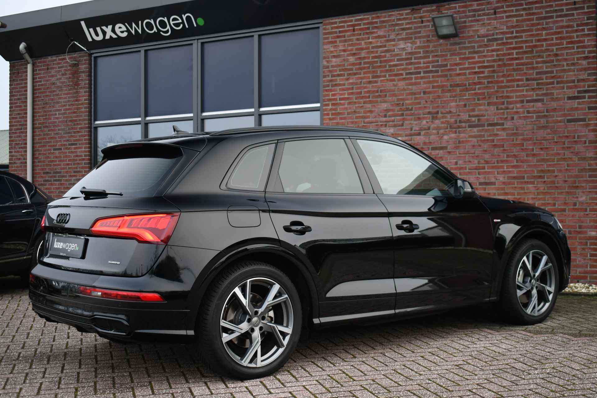 Audi Q5 55 TFSI e 367pk quattro S-Line Trekh Optic-black 20inch Keyless - 32/71