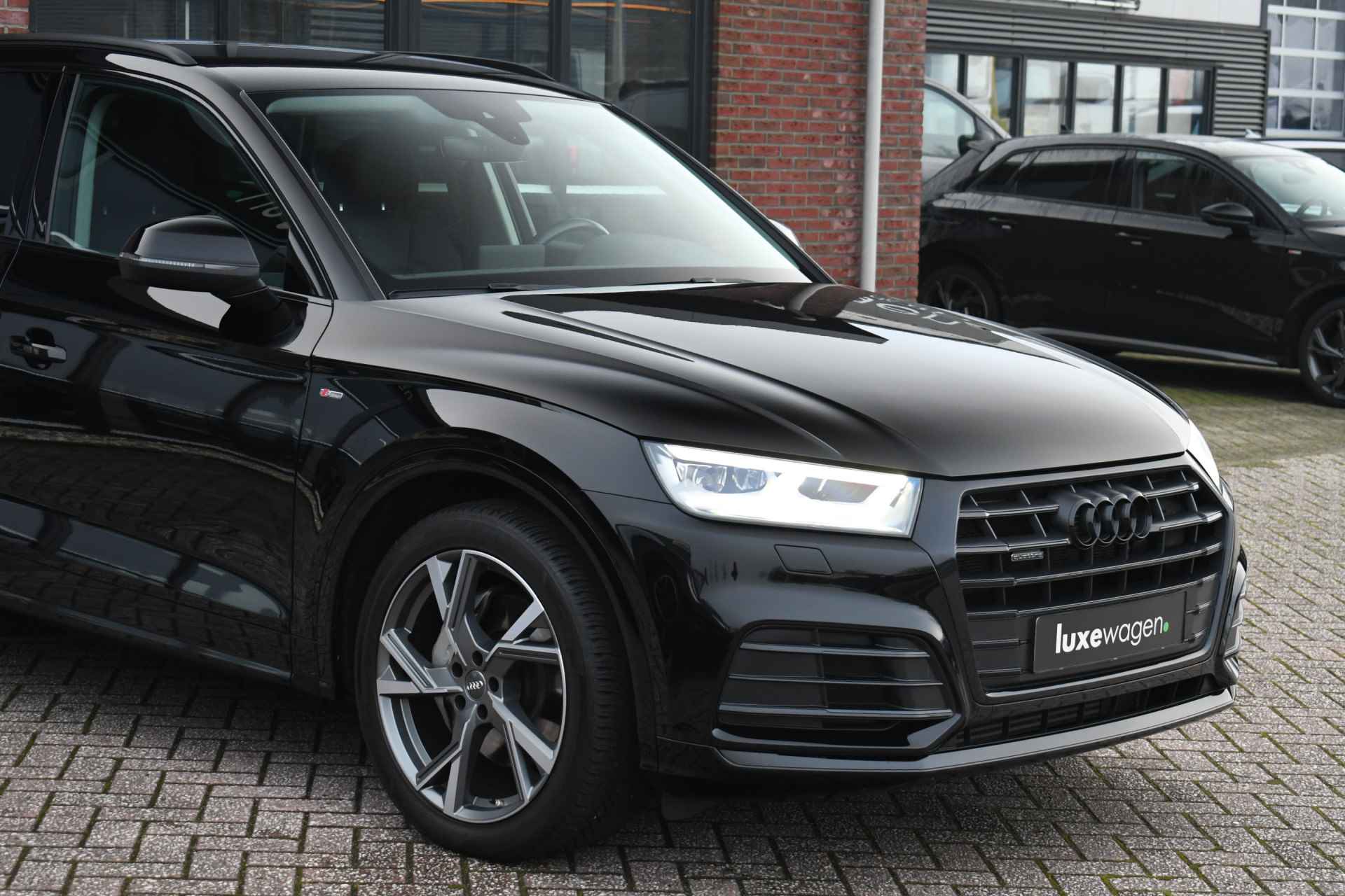 Audi Q5 55 TFSI e 367pk quattro S-Line Trekh Optic-black 20inch Keyless - 55/71