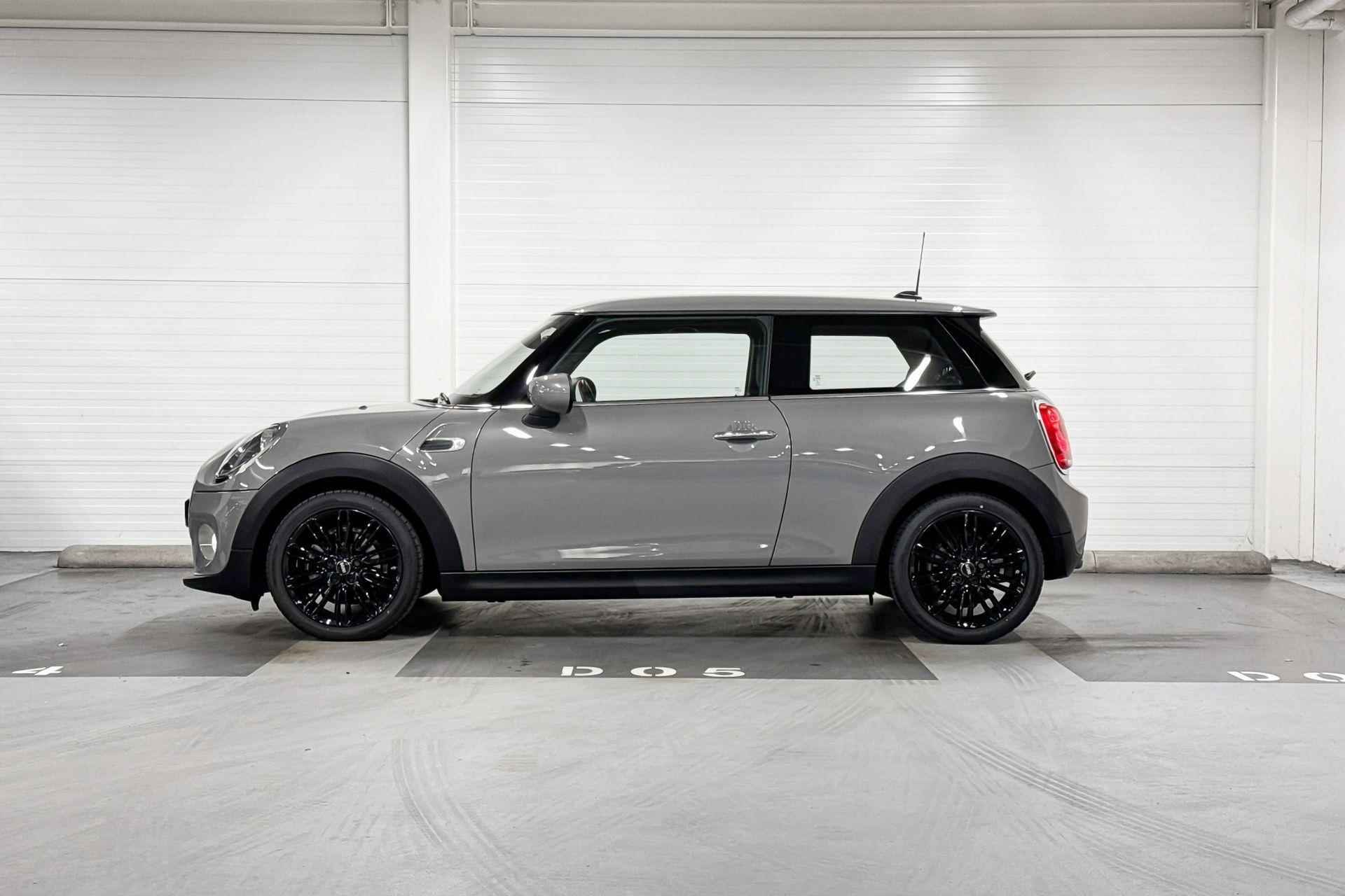 MINI 3-deurs Cooper | Apple CarPlay | 17 inch Tentacle Spoke | Navigatiesysteem - 2/19