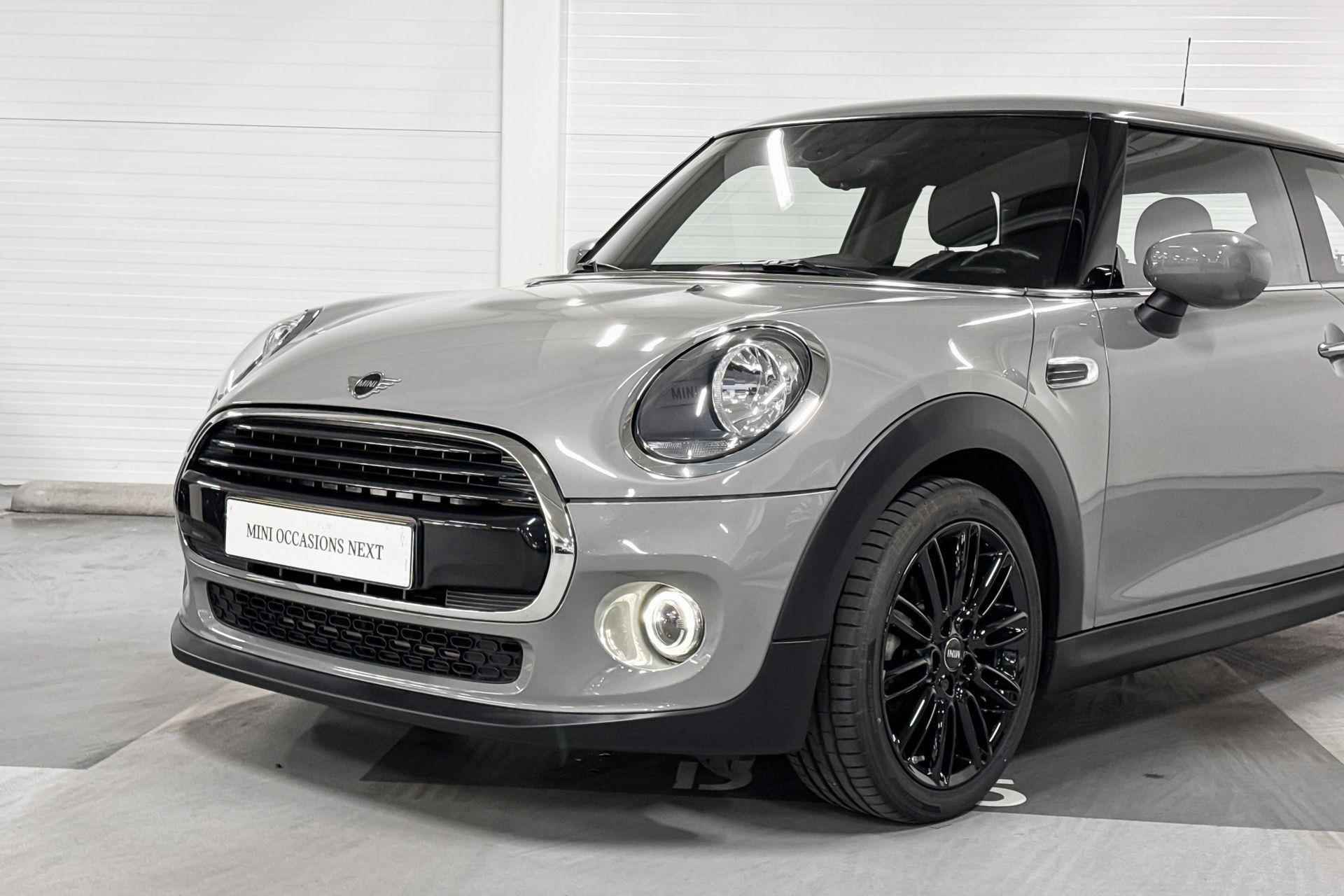 MINI 3-deurs Cooper | Apple CarPlay | 17 inch Tentacle Spoke | Navigatiesysteem - 18/19