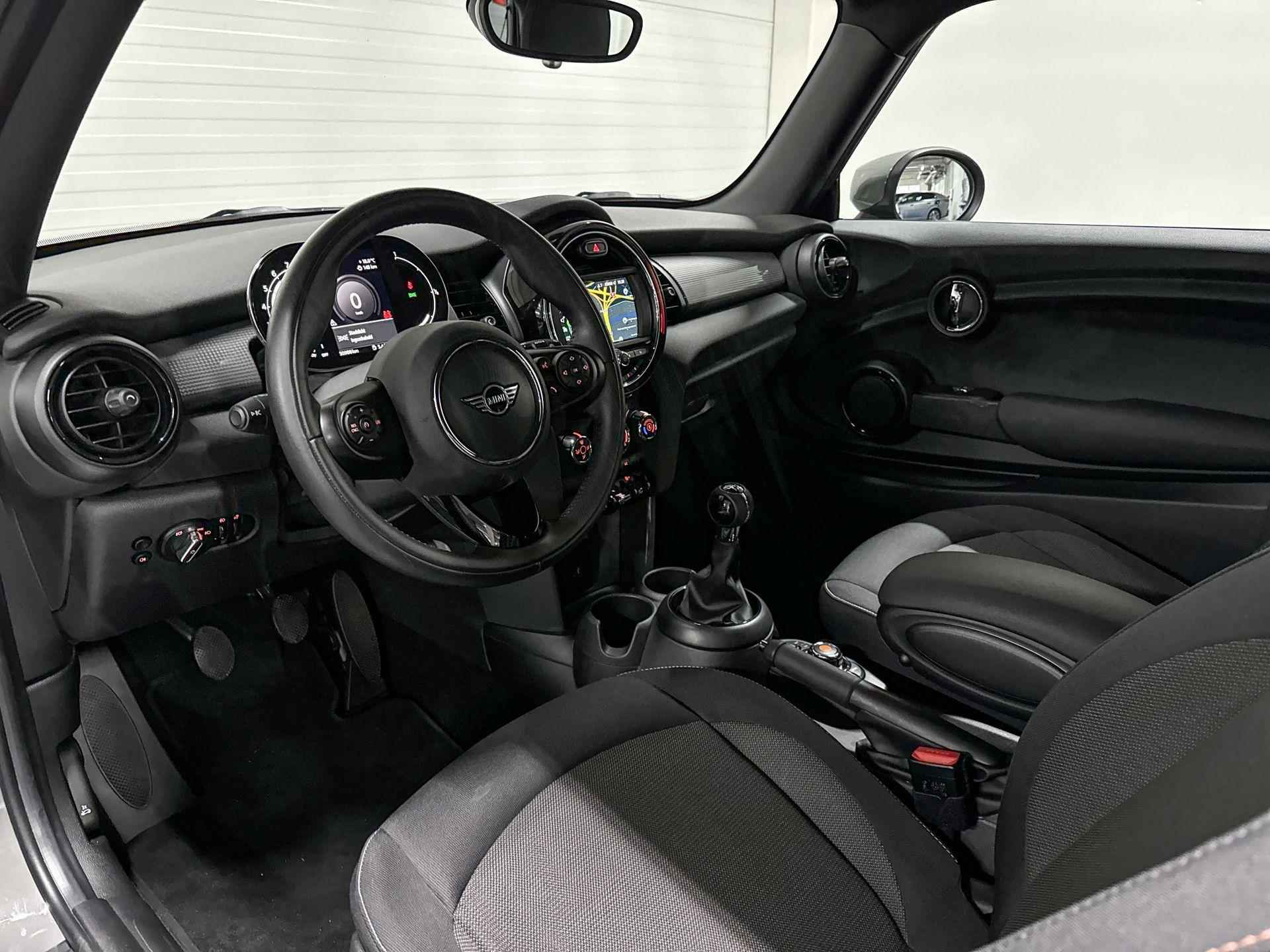 MINI 3-deurs Cooper | Apple CarPlay | 17 inch Tentacle Spoke | Navigatiesysteem - 19/19