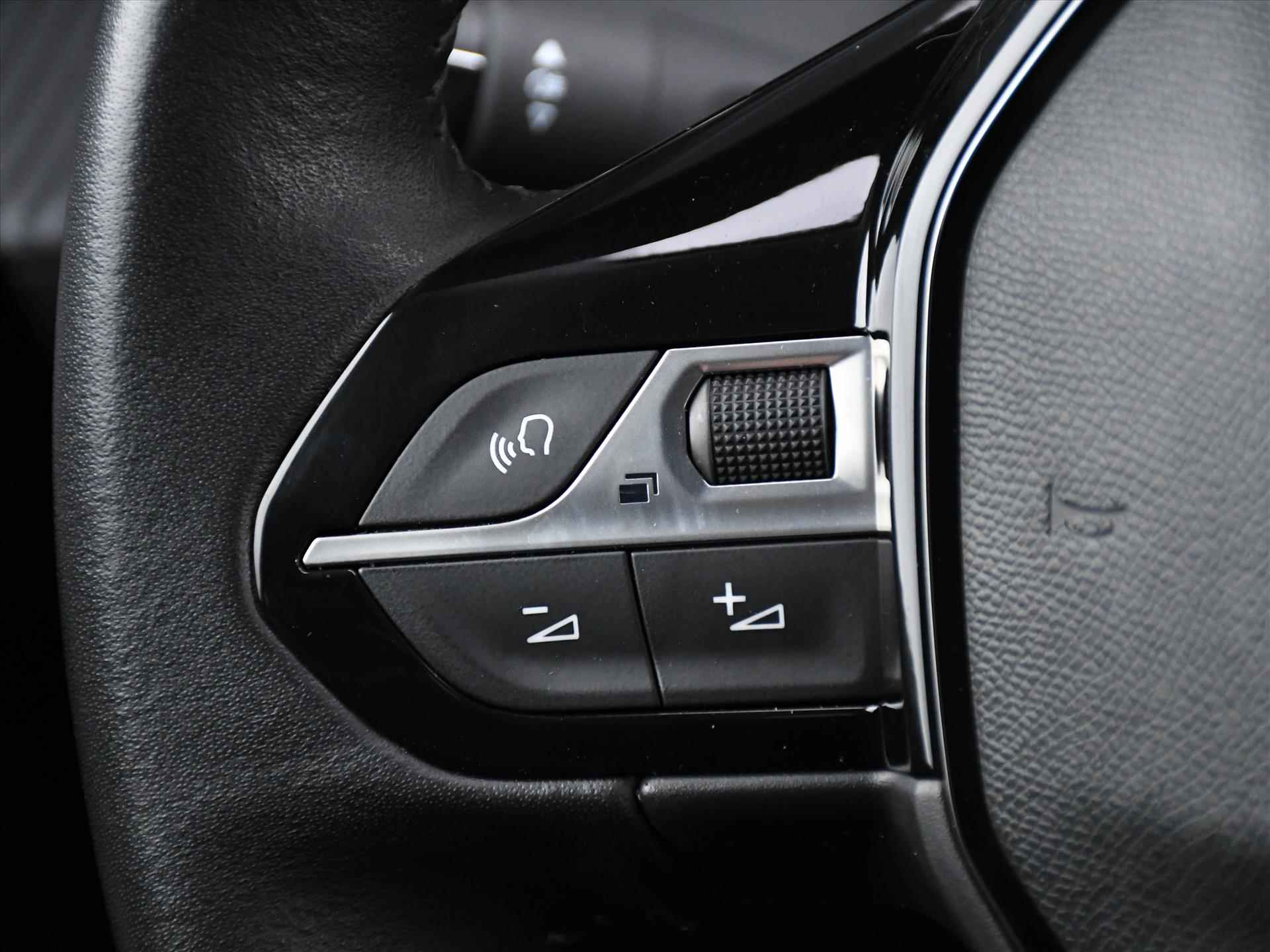 Peugeot 208 Allure 1.2 PureTech 100pk NAVI | CRUISE | LANE ASSIST | CLIMA | APPLE | LED | 16''LM | PRIVACY GLASS | DAB | USB | CAMERA - 26/32