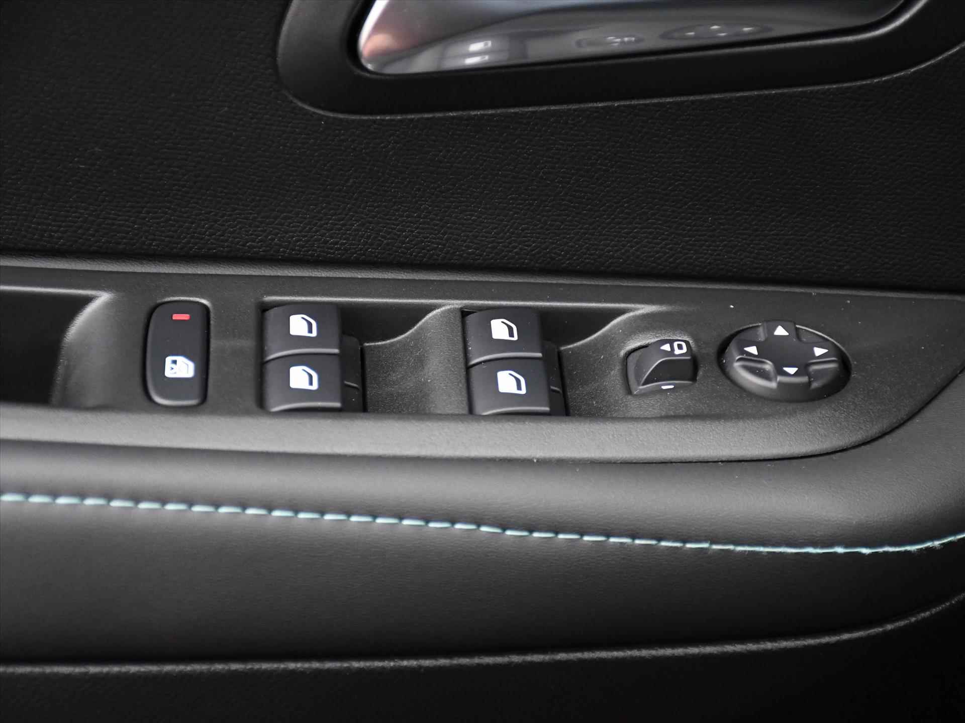 Peugeot 208 Allure 1.2 PureTech 100pk NAVI | CRUISE | LANE ASSIST | CLIMA | APPLE | LED | 16''LM | PRIVACY GLASS | DAB | USB | CAMERA - 29/32