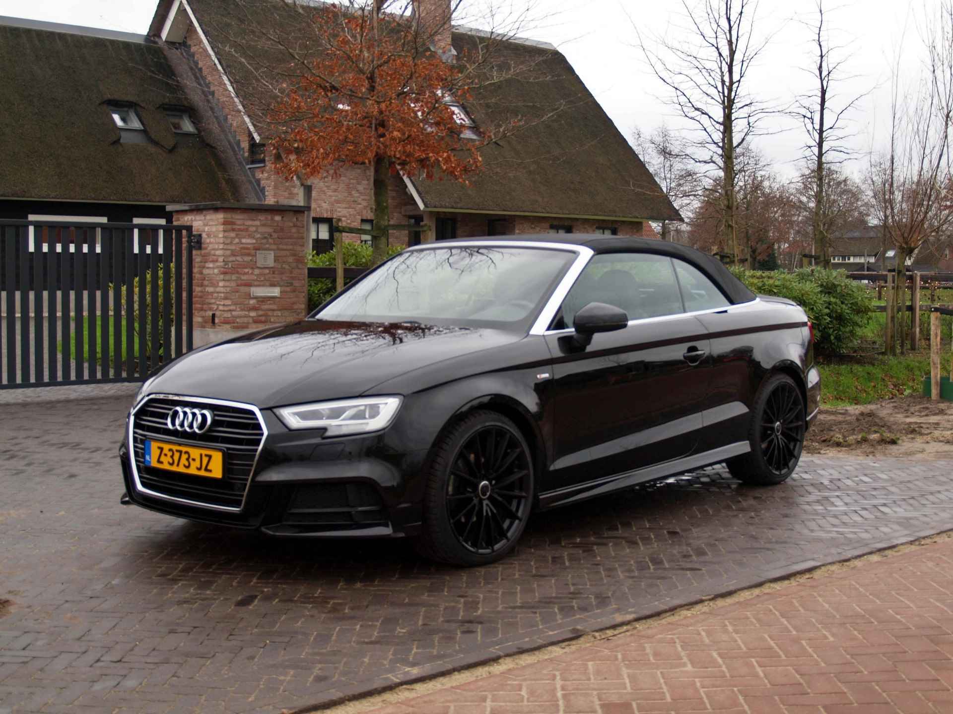 Audi A3 Cabriolet 1.5 TFSI CoD Sport S Line Edition | Cruise Control | Automaat | 19 inch | Parkeersensoren | - 6/29