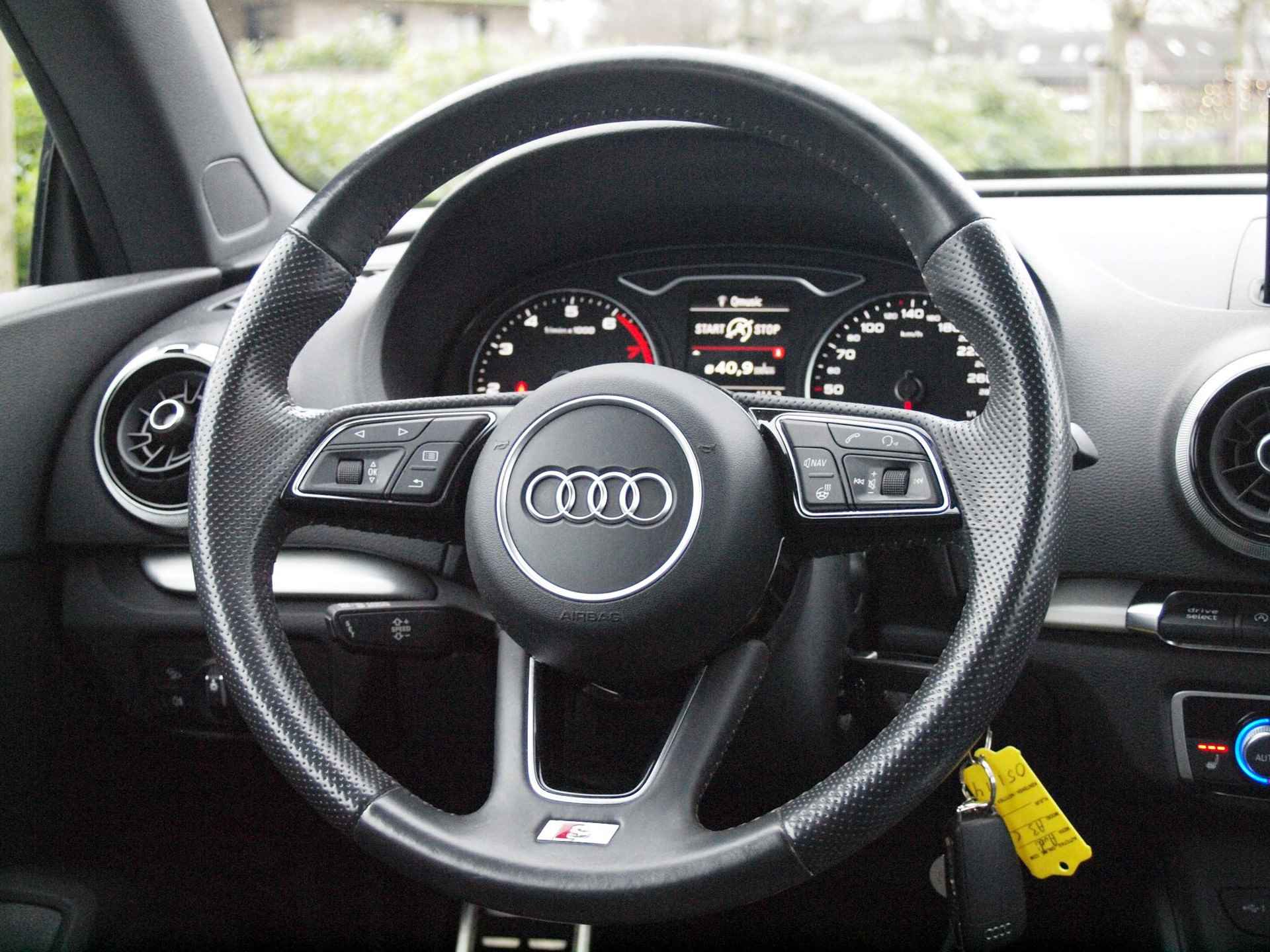 Audi A3 Cabriolet 1.5 TFSI CoD Sport S Line Edition | Cruise Control | Automaat | 19 inch | Parkeersensoren | - 15/29