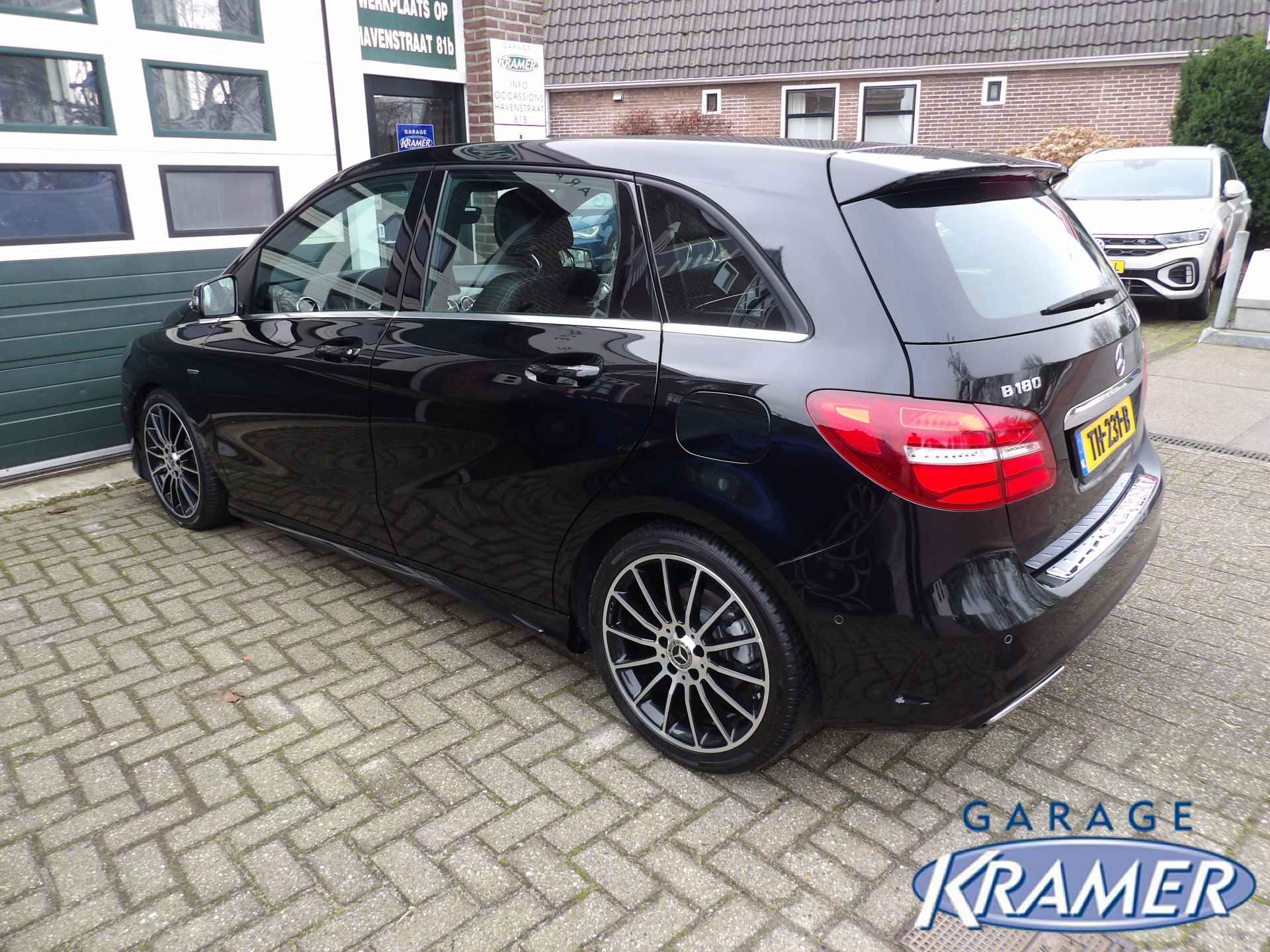 Mercedes-Benz B-Klasse BUSINESS SOL AMG UPGRADE EDITION - 8/35