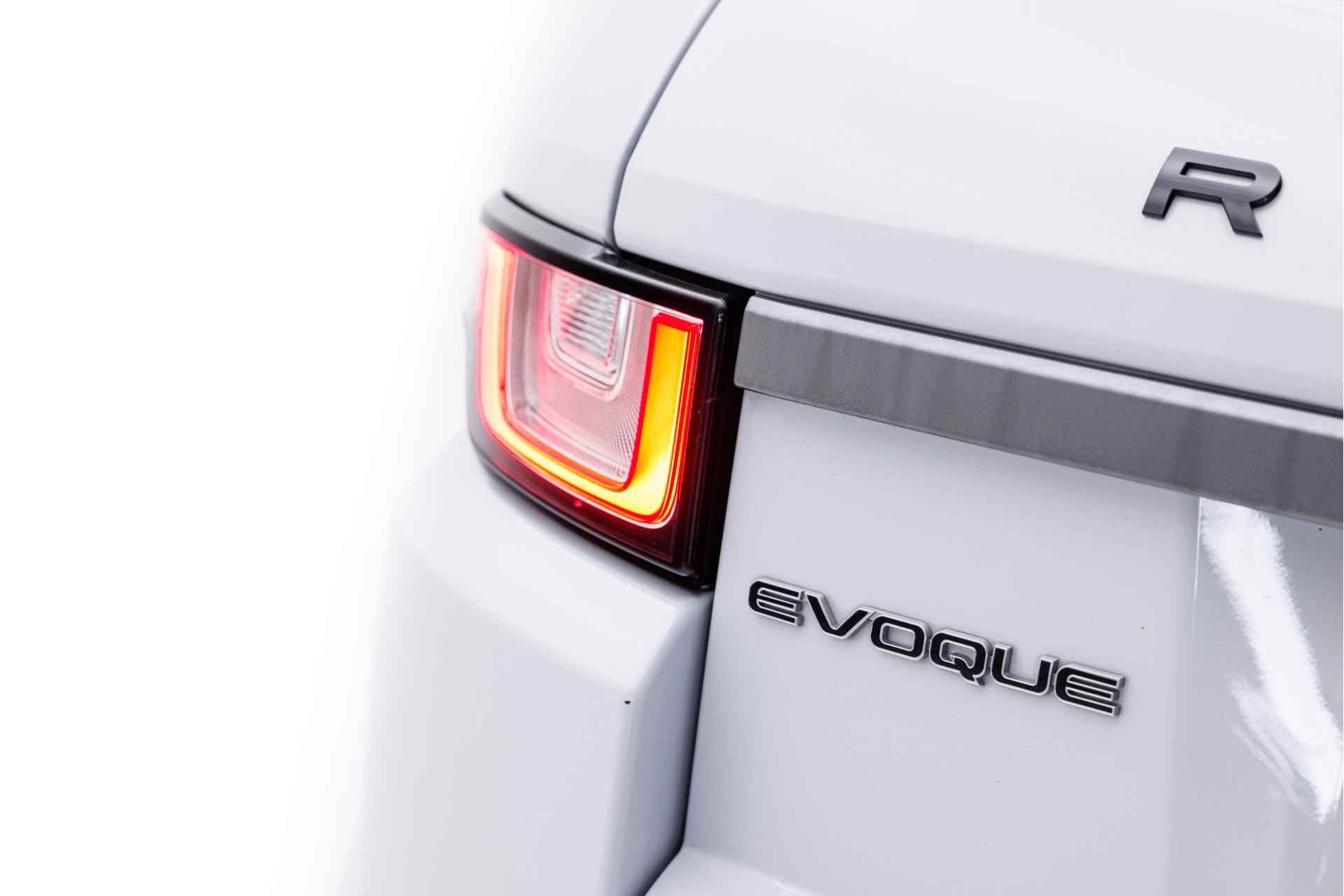 Land Rover Range Rover Evoque Si4 240 Urban Series SE | Keyless Entry | 360 graden camera | Elektrische achterklep | - 25/35