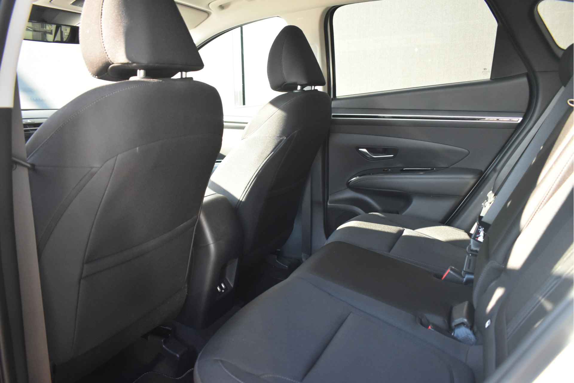 Hyundai Tucson 1.6 T-GDI MHEV Comfort 150pk | Navigatie | Trekhaak | AllSeason | Stoelverwarming | Climate Control | Full-LED | Dealeronderhoud - 11/48