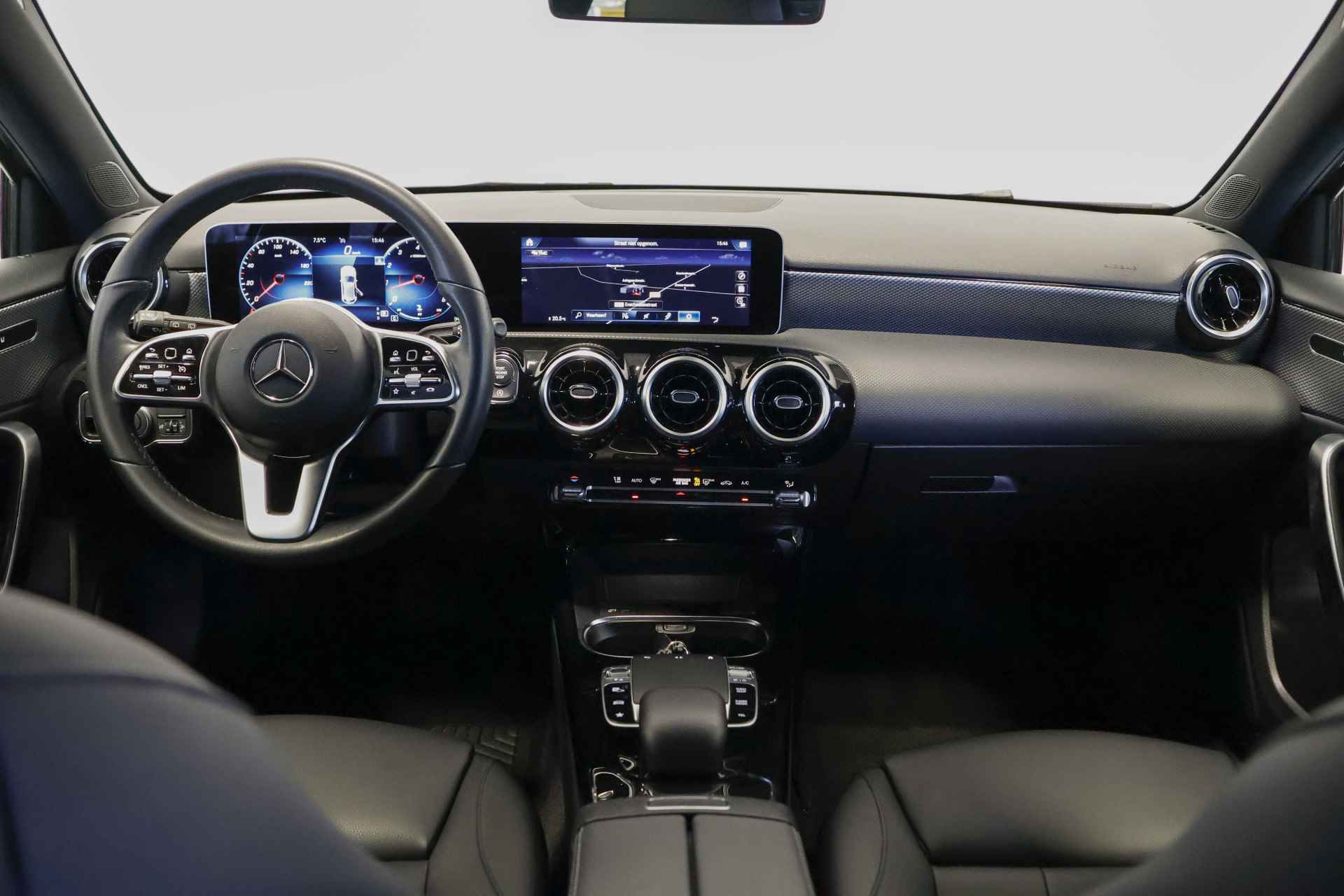 Mercedes-Benz A-Klasse 220 Advantage / Leder / Navi / CarPlay / Camera / Cruisecontrol - 27/29