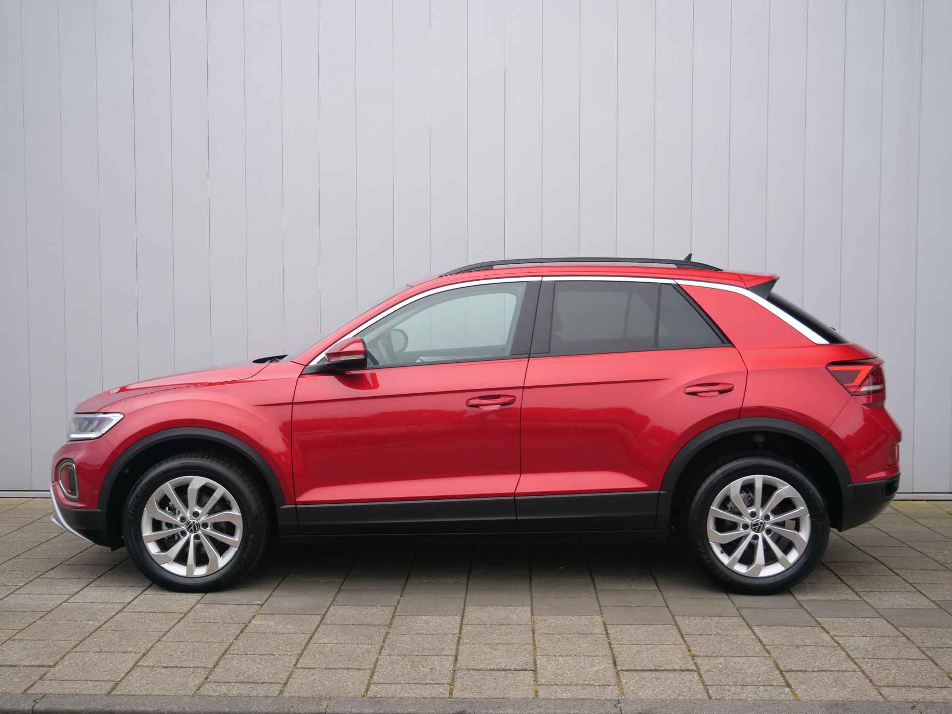 Volkswagen T-Roc 1.0 TSI 110pk Life Apple Carplay / DAB / PDC - 18/38