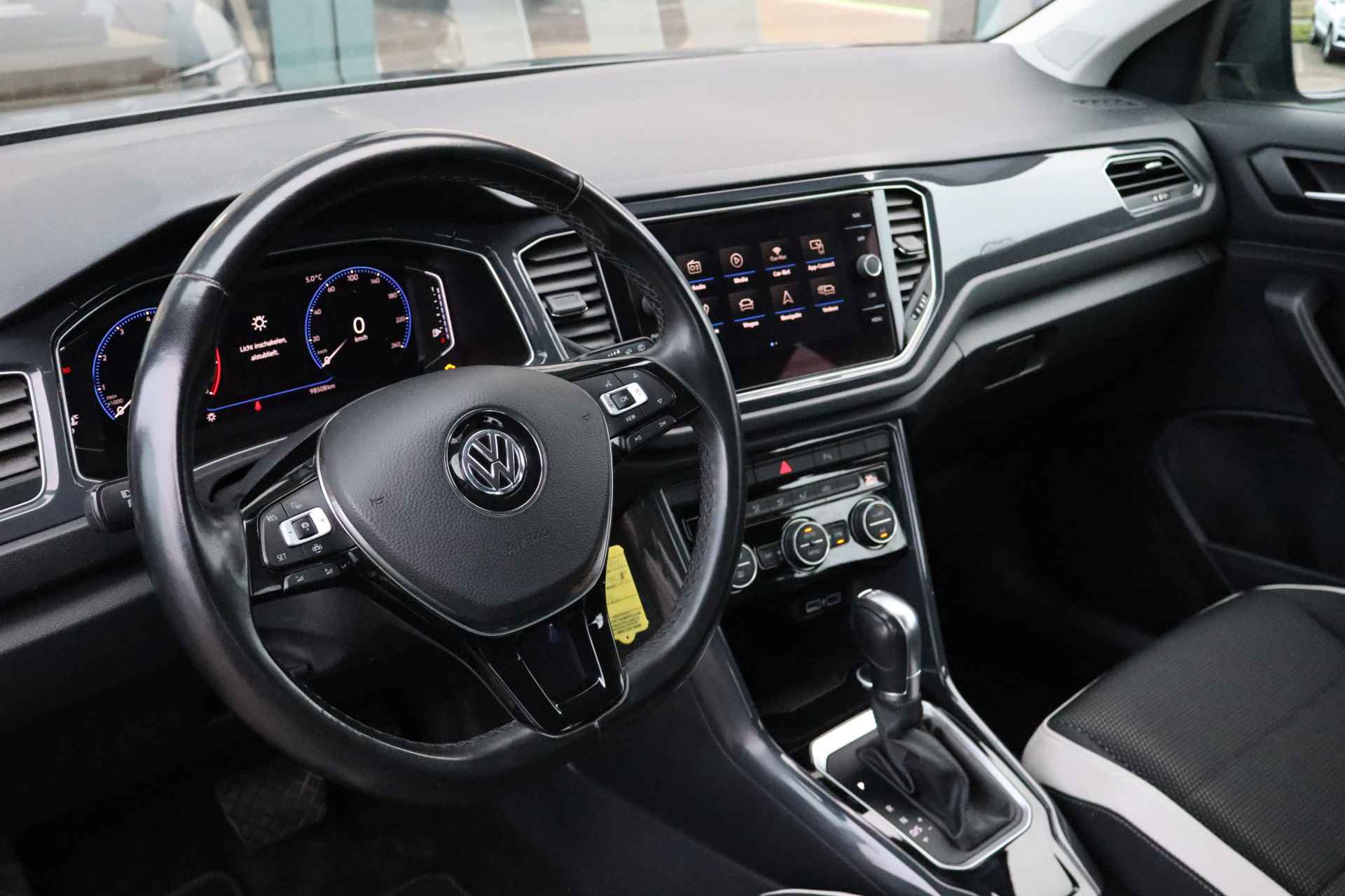 Volkswagen T-Roc 1.5 TSI 150pk Sport | Navigatie | Achteruitrijcamera | Trekhaak | - 4/28