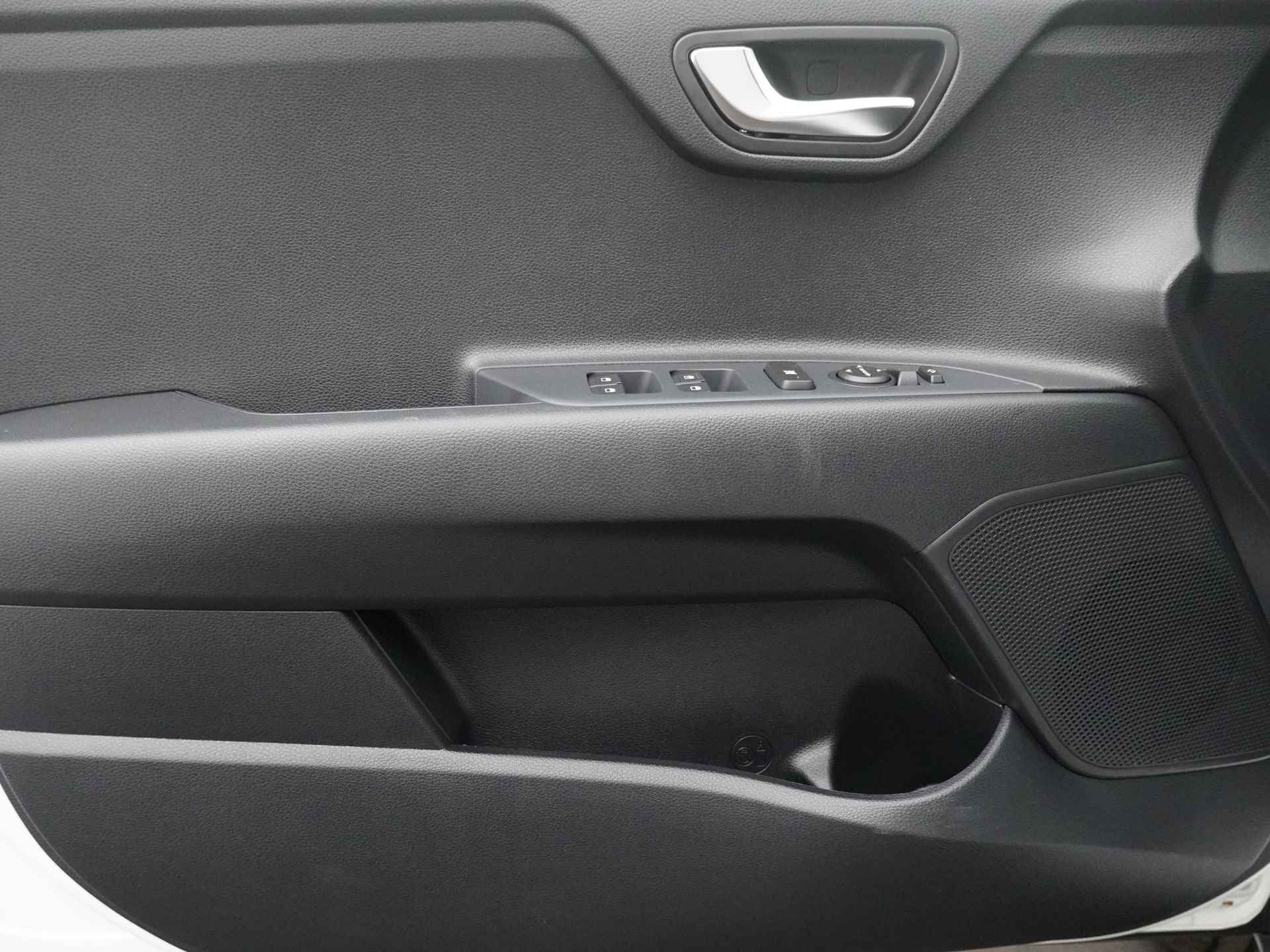 Kia Stonic 1.0 T-GDi MHEV DynamicPlusLine * Nieuw diverse kleuren uit voorraad leverbaar * - Cruise Control - Keyless - Apple CarPlay/Android Auto - Achteruitrijcamera - Parkeersensoren - Fabrieksgarantie tot 2031 - 23/48
