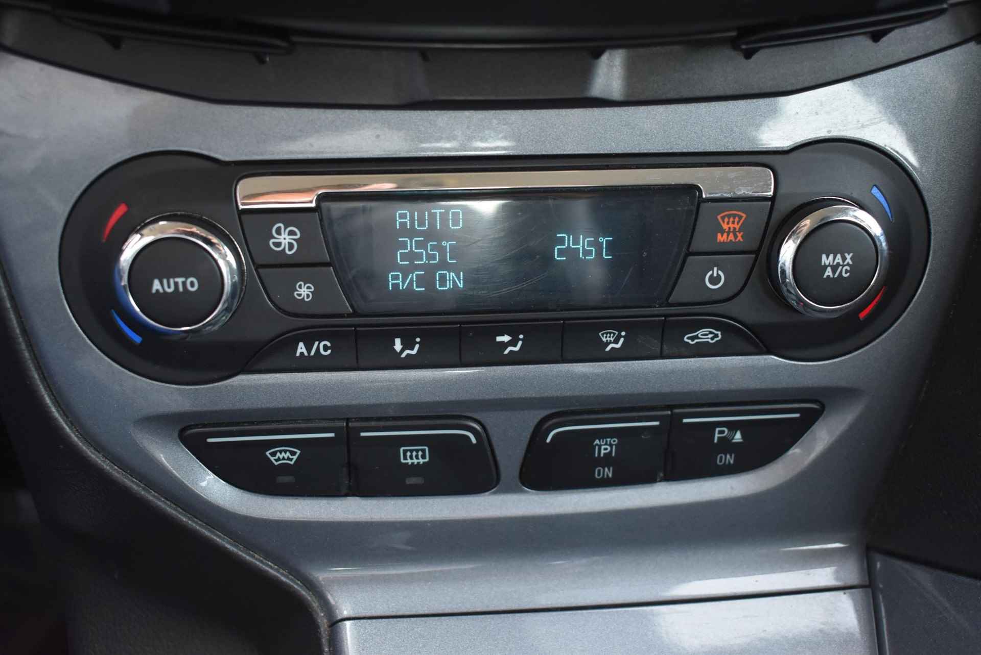 Ford Focus 1.6 TI-VCT Titanium | Navi| Bluetooth | Trekhaak | Climate Control | PDC | Cruise Control | Voorruitverwarming - 12/20