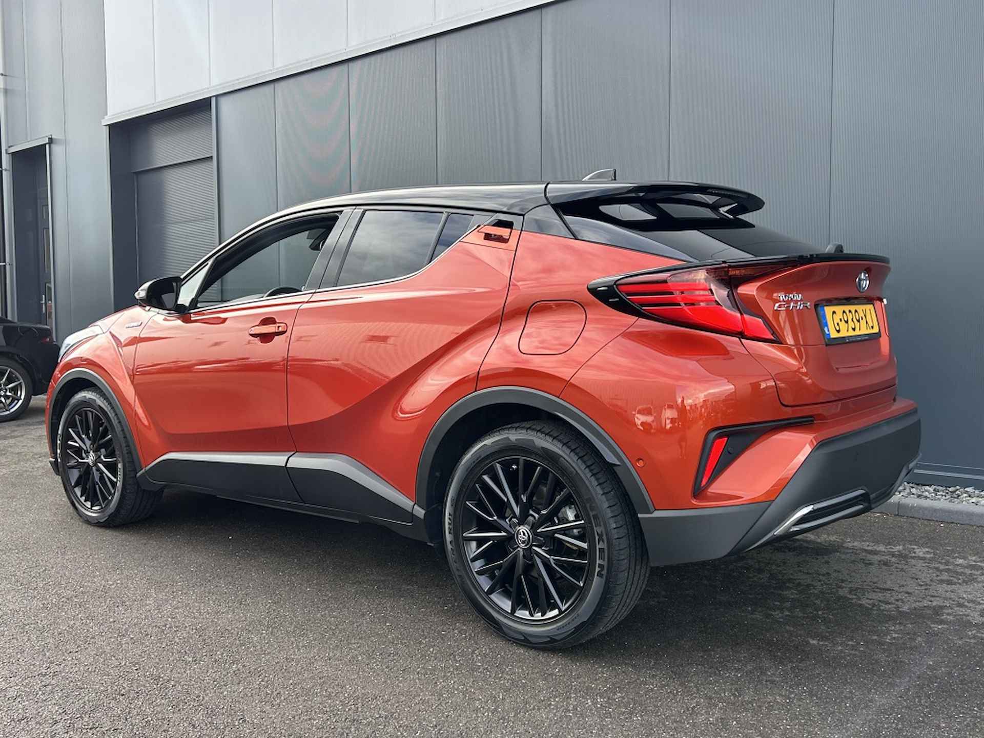 Toyota C-HR 2.0 Hybrid Launch Edition - 3/33