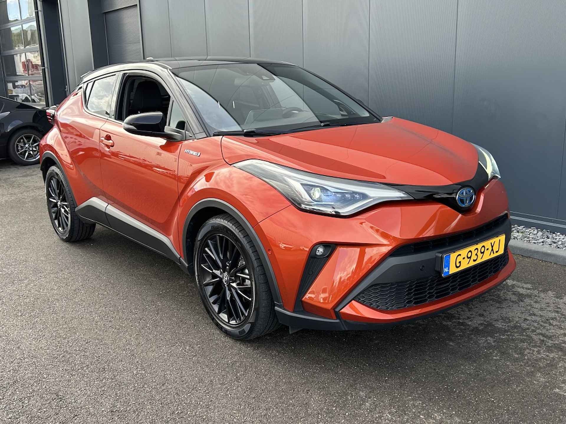 Toyota C-HR 2.0 Hybrid Launch Edition - 9/33