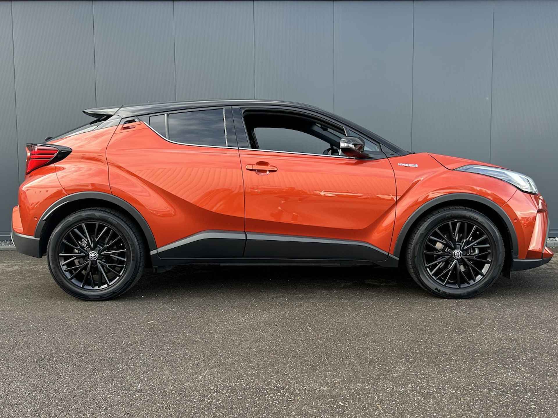 Toyota C-HR 2.0 Hybrid Launch Edition - 10/33