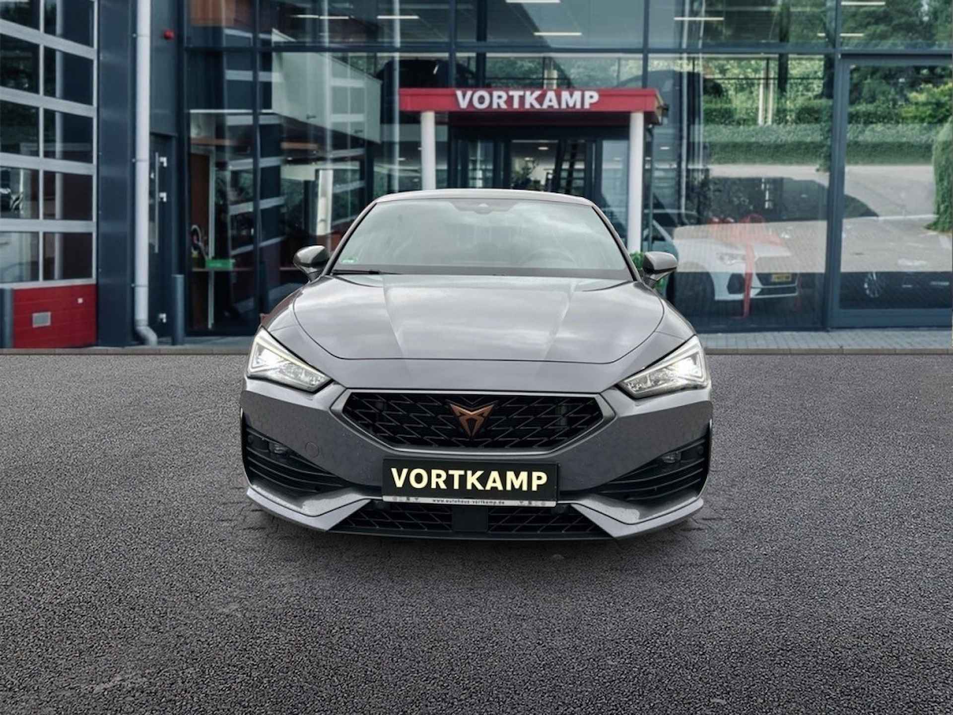 CUPRA Leon 1.4 TSI DSG VZ E-HYBRID SUPER-SPORT-STUUR/CAMERA/NAVI/CARPLAY/AC - 2/24