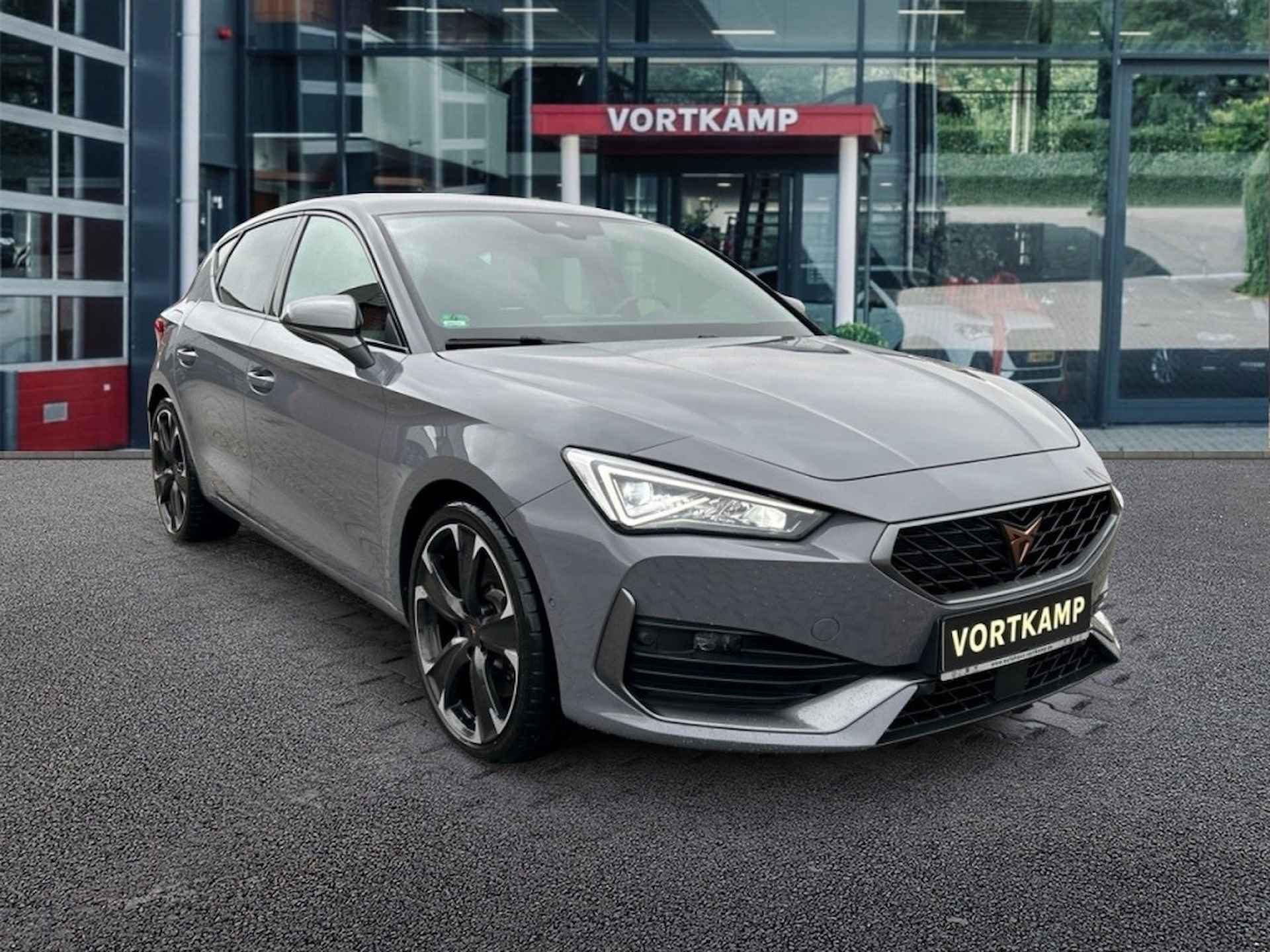 CUPRA Leon 1.4 TSI DSG VZ E-HYBRID SUPER-SPORT-STUUR/CAMERA/NAVI/CARPLAY/AC - 3/24