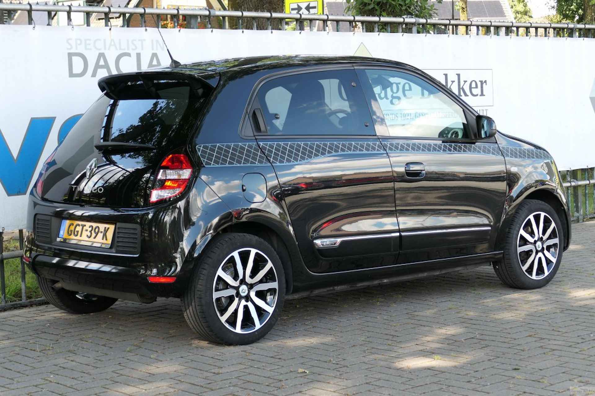 RENAULT Twingo TCe 90 EDC Automaat La Parisienne - 8/22