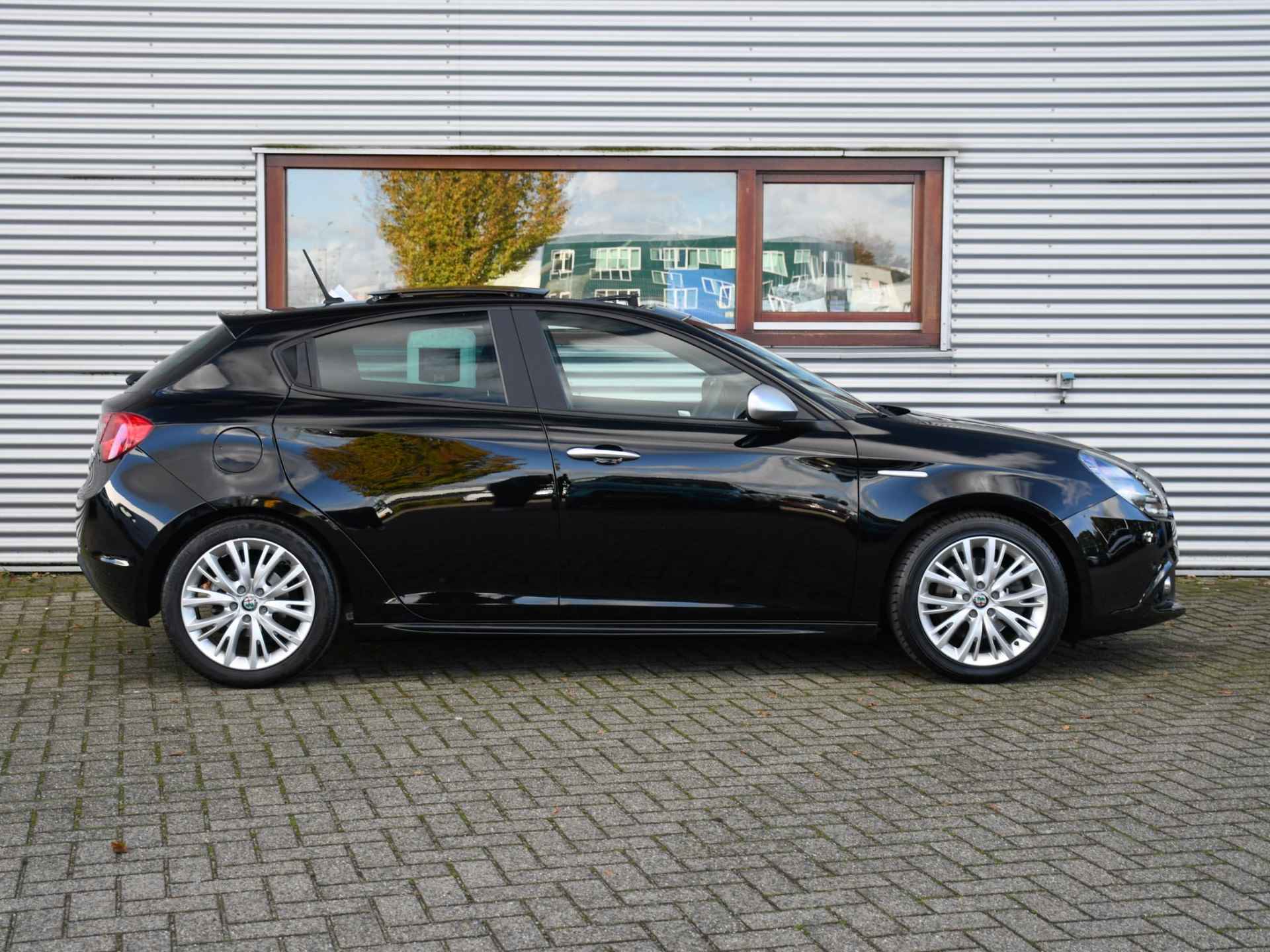 Alfa Romeo Giulietta Super 1.4 Turbo MultiAir 170pk Automaat SCHUIF-DAK | 17''LM | NAVI | TREKHAAK | PDC | CRUISE.C | FLIPPERS - 4/31