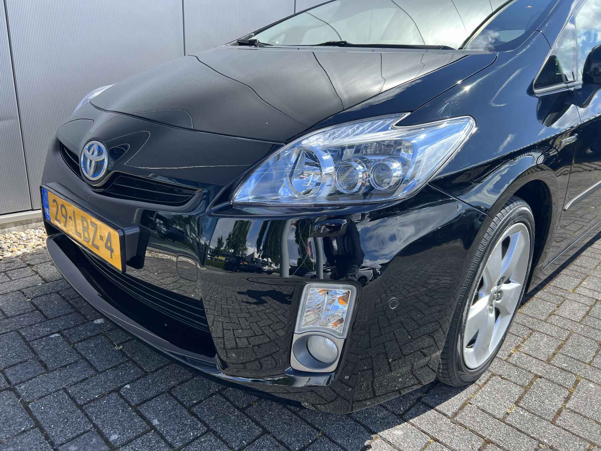 Toyota Prius 1.8 Dynamic - 24/30