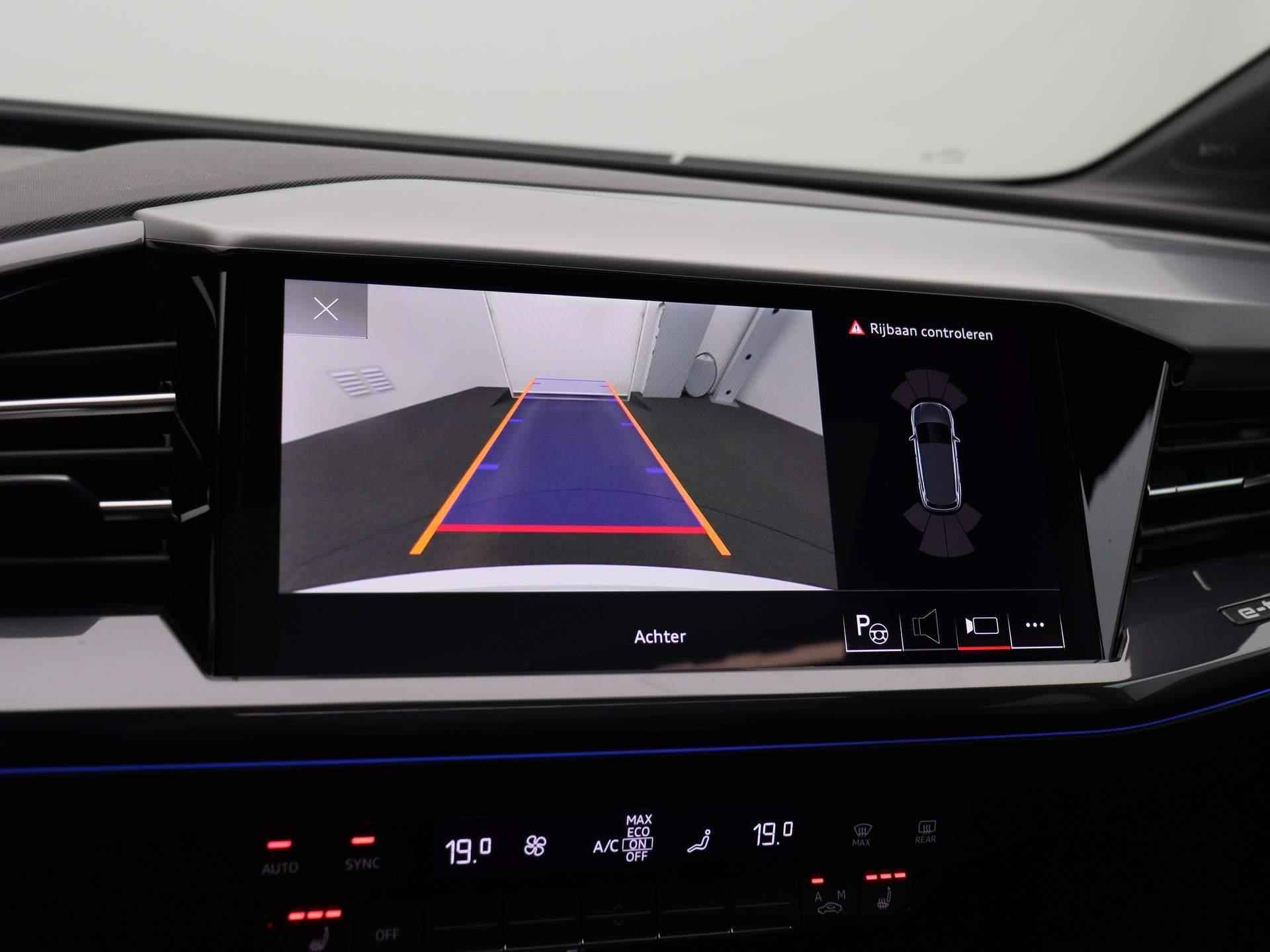 Audi Q4 e-tron 50 quattro S edition 82 kWh 299 PK | S-line | Automaat | Navigatie | Camera | Panoramadak | Adaptive Cruise Control | Climate Control | Stoelverwarming | Virtual Cockpit | LED Matrix | Lichtmetalen velgen | Privacy glass | - 21/56