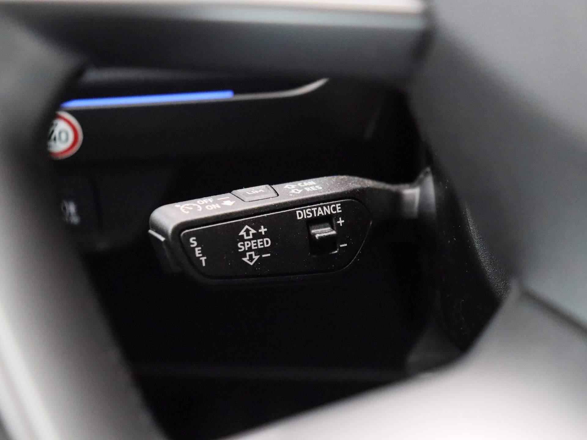 Audi Q4 e-tron 50 quattro S edition 82 kWh 299 PK | S-line | Automaat | Navigatie | Camera | Panoramadak | Adaptive Cruise Control | Climate Control | Stoelverwarming | Virtual Cockpit | LED Matrix | Lichtmetalen velgen | Privacy glass | - 25/56