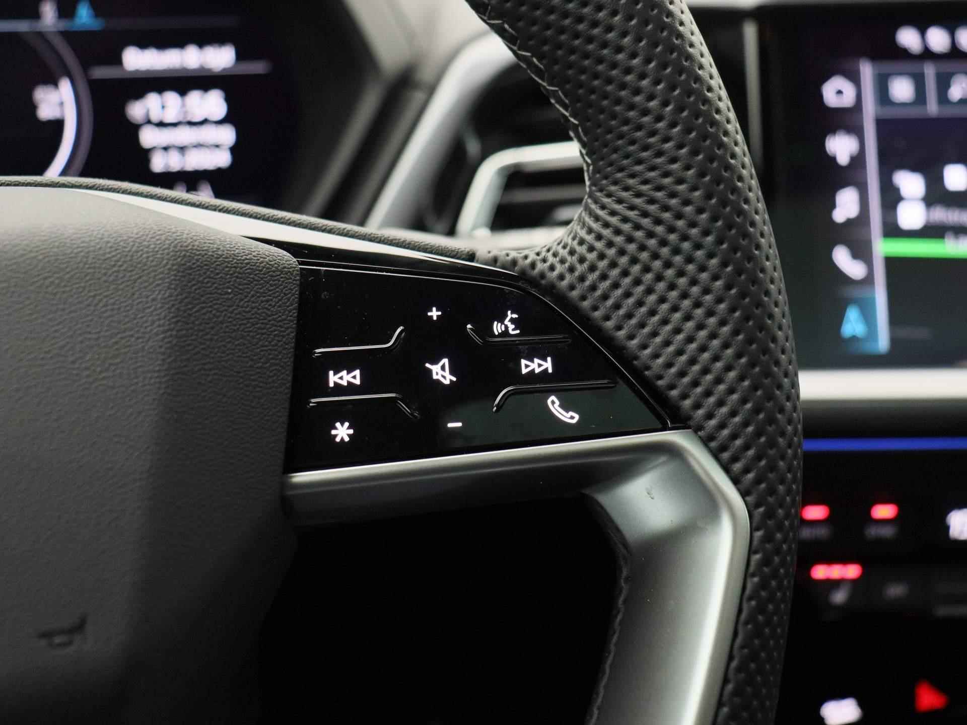 Audi Q4 e-tron 50 quattro S edition 82 kWh 299 PK | S-line | Automaat | Navigatie | Camera | Panoramadak | Adaptive Cruise Control | Climate Control | Stoelverwarming | Virtual Cockpit | LED Matrix | Lichtmetalen velgen | Privacy glass | - 27/56