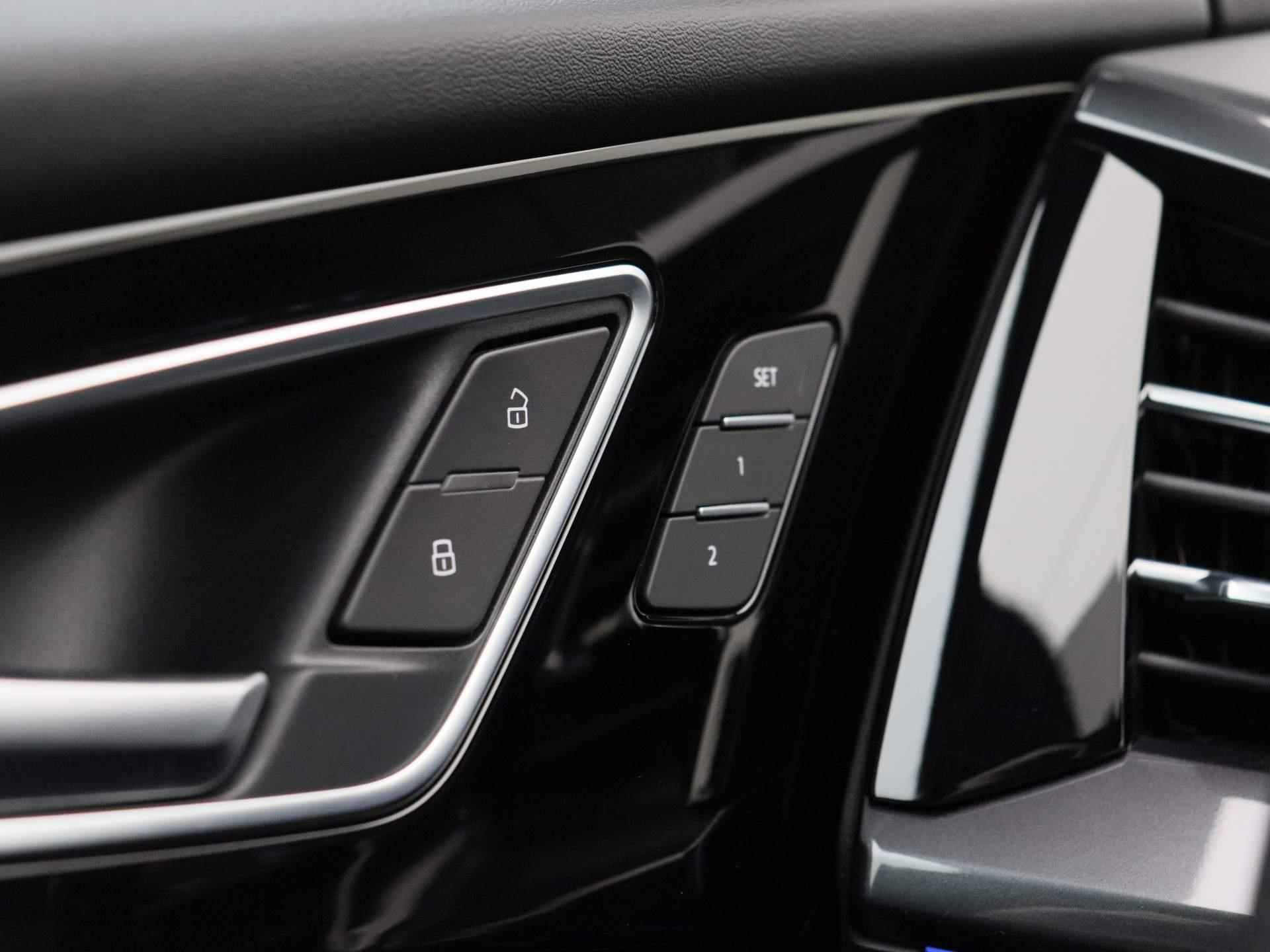 Audi Q4 e-tron 50 quattro S edition 82 kWh 299 PK | S-line | Automaat | Navigatie | Camera | Panoramadak | Adaptive Cruise Control | Climate Control | Stoelverwarming | Virtual Cockpit | LED Matrix | Lichtmetalen velgen | Privacy glass | - 30/56