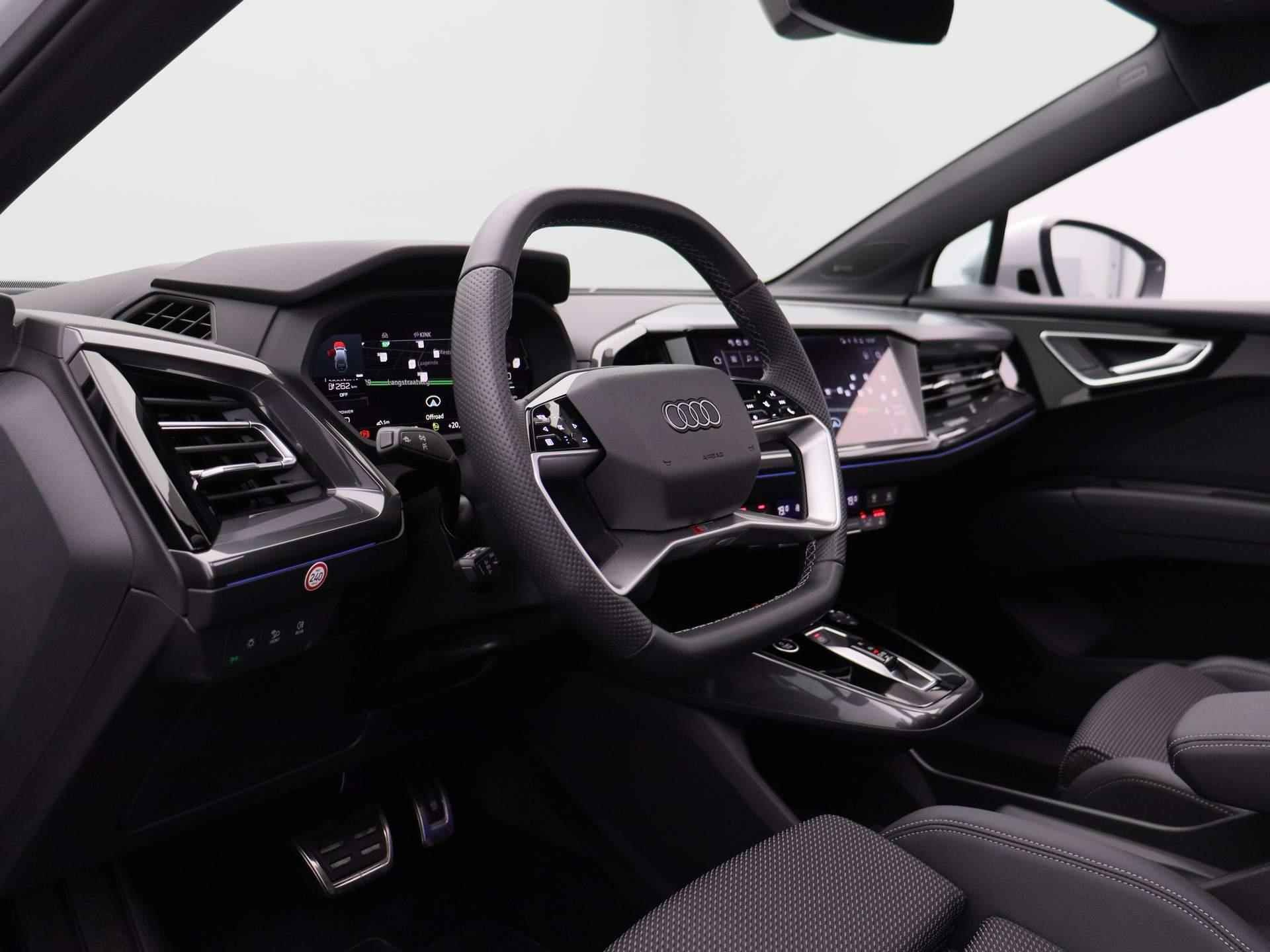 Audi Q4 e-tron 50 quattro S edition 82 kWh 299 PK | S-line | Automaat | Navigatie | Camera | Panoramadak | Adaptive Cruise Control | Climate Control | Stoelverwarming | Virtual Cockpit | LED Matrix | Lichtmetalen velgen | Privacy glass | - 45/56