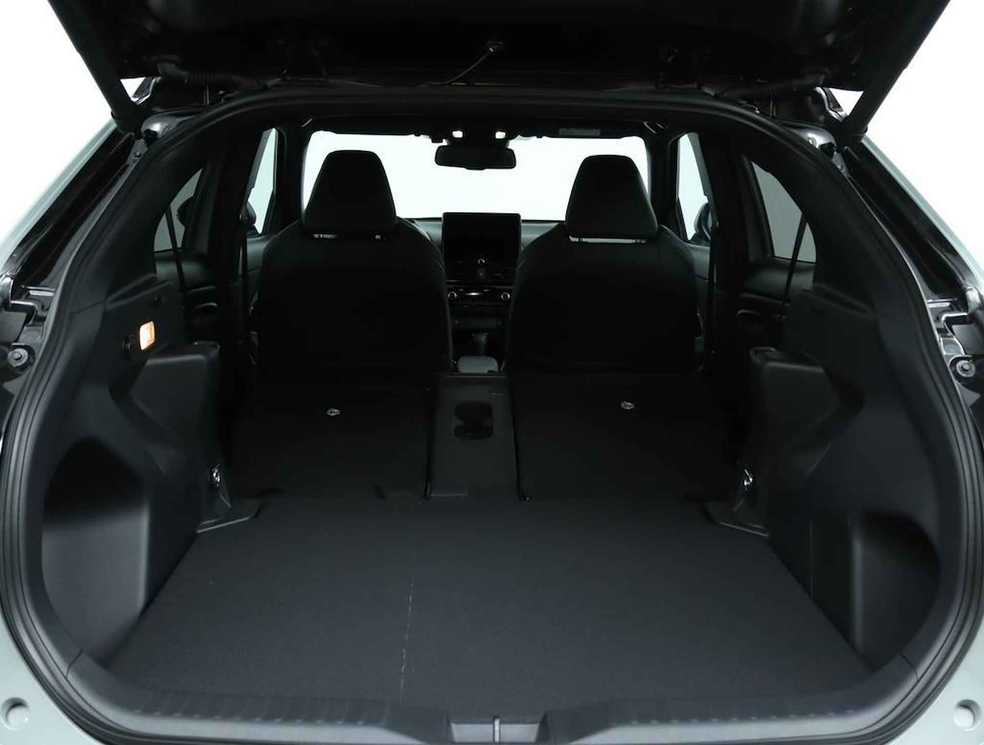 Toyota Yaris Cross Hybrid 130 Launch Edition | Adaptive Cruise Control | Apple Carplay | Android Auto | Elektrische Achterklep | - 25/49